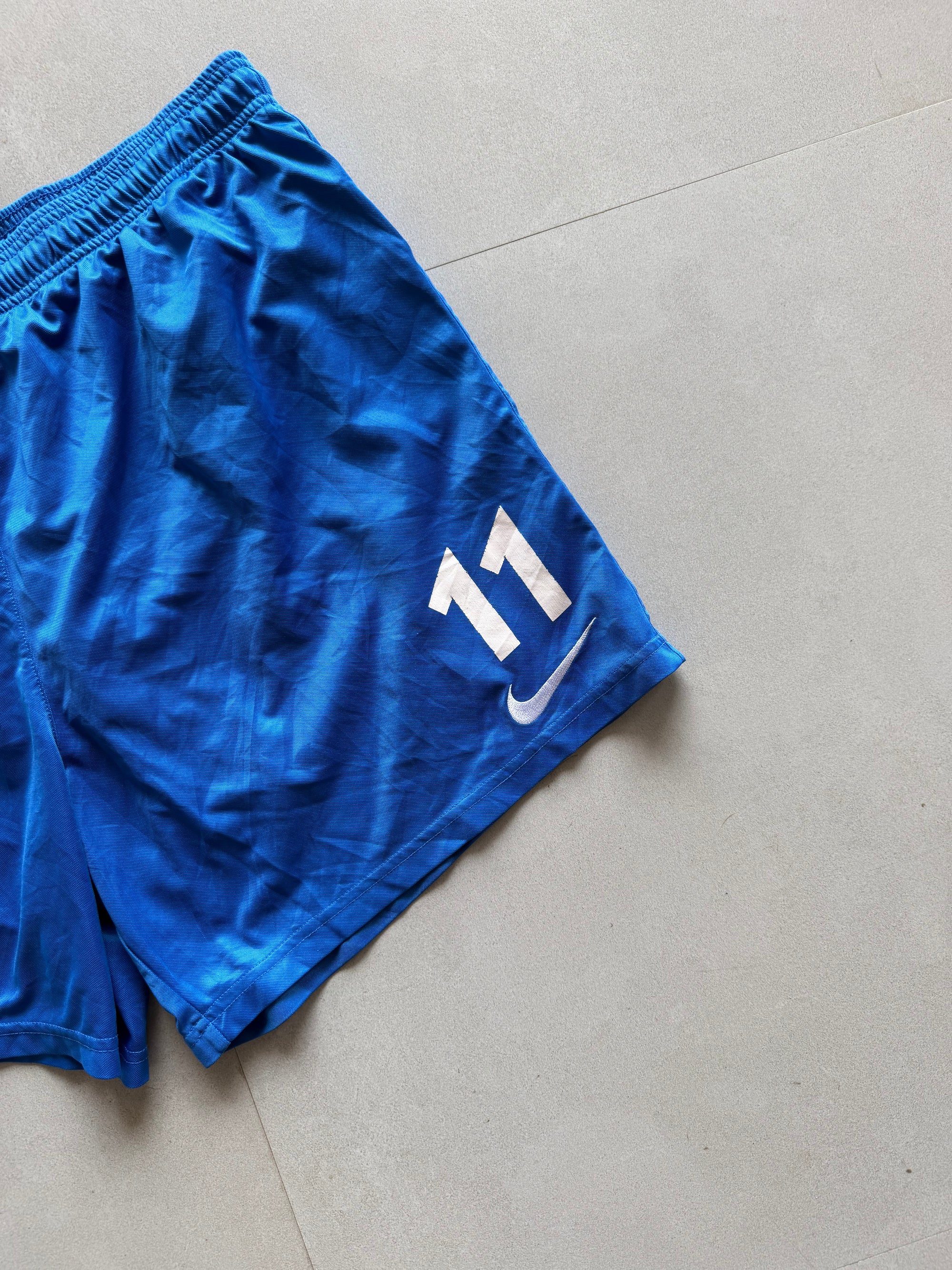 NIKE SHORTS - M