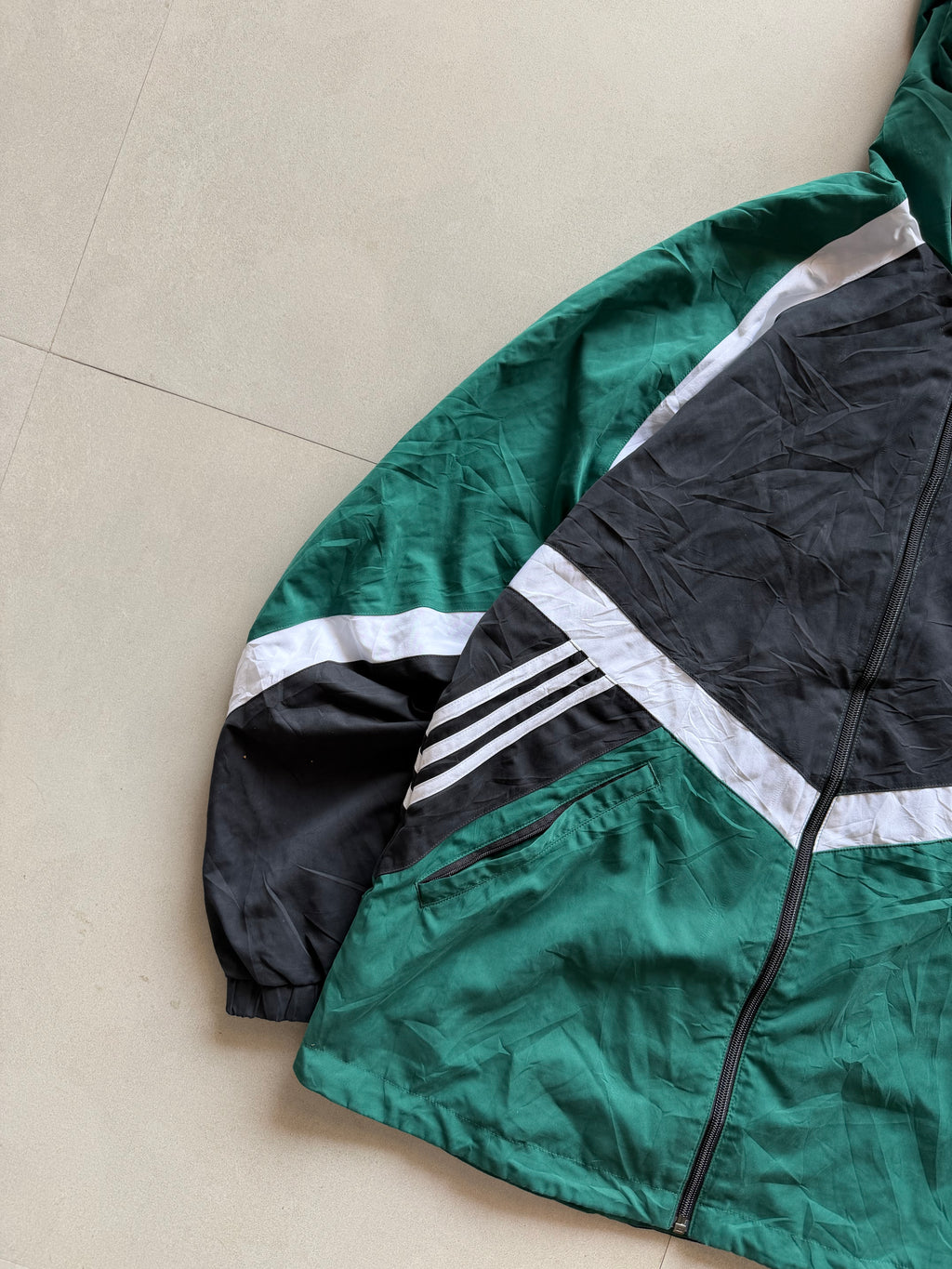 ADIDAS ORGINALS HOODED JACKET - L