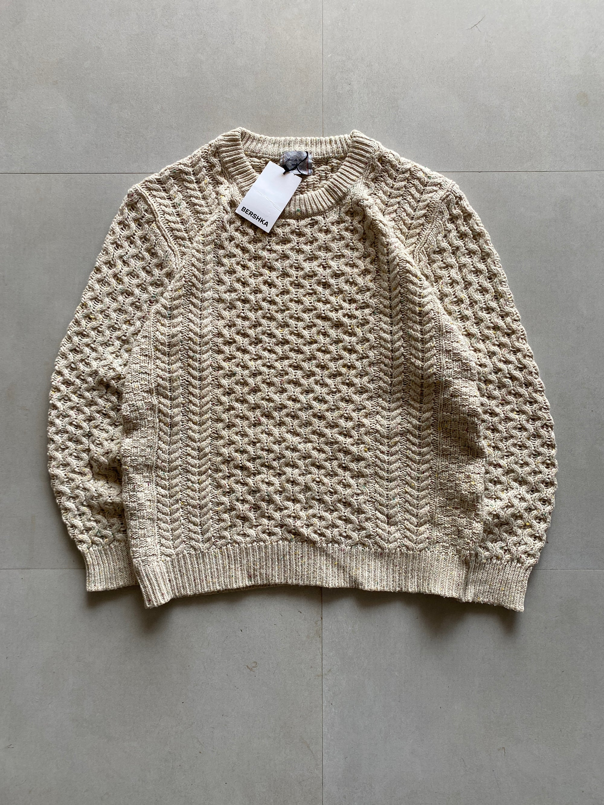 KNIT SWEATER - M