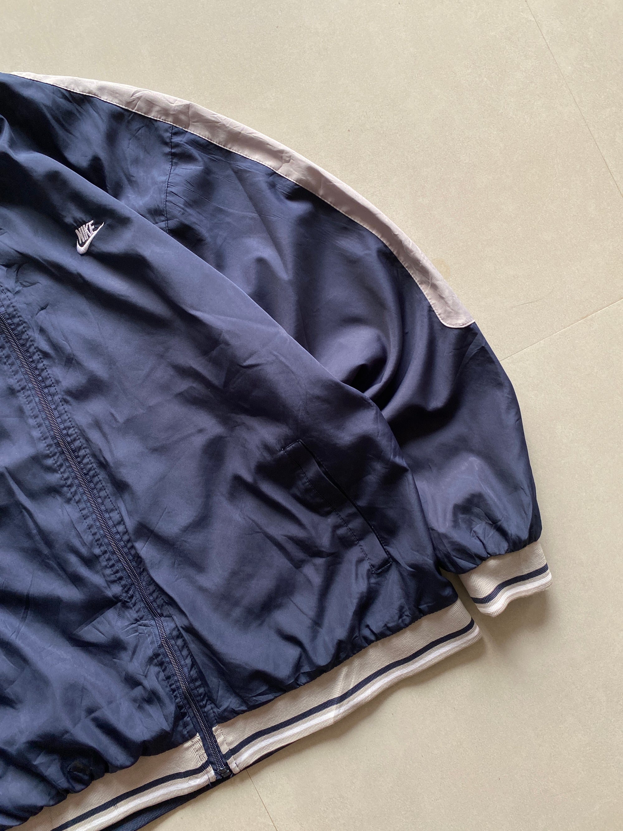 VINTAGE NIKE LOGO JACKET - XL