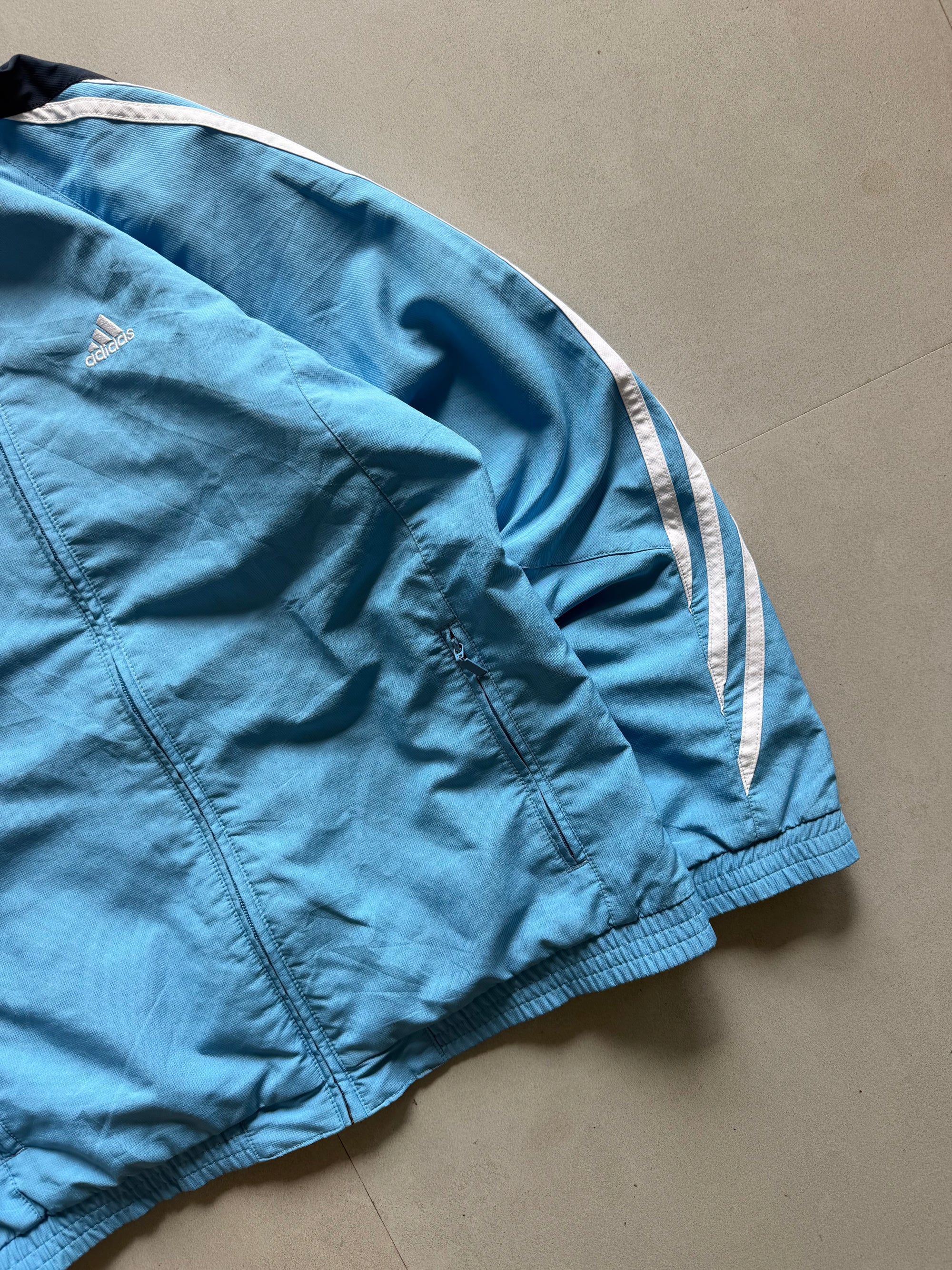 VINTAGE ADIDAS STRIPED JACKET - M