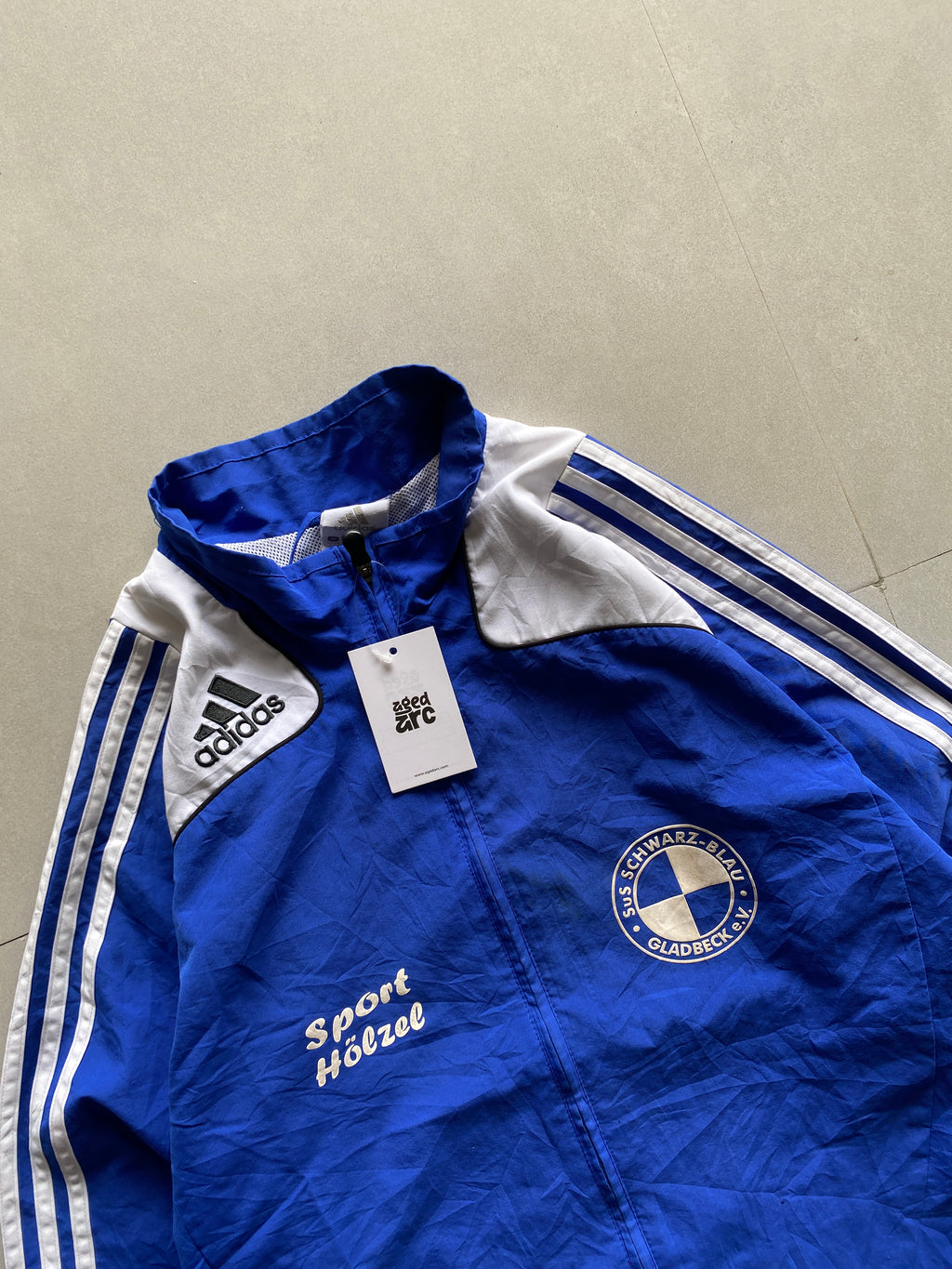 VINTAGE ADIDAS STRIPED JACKET - M