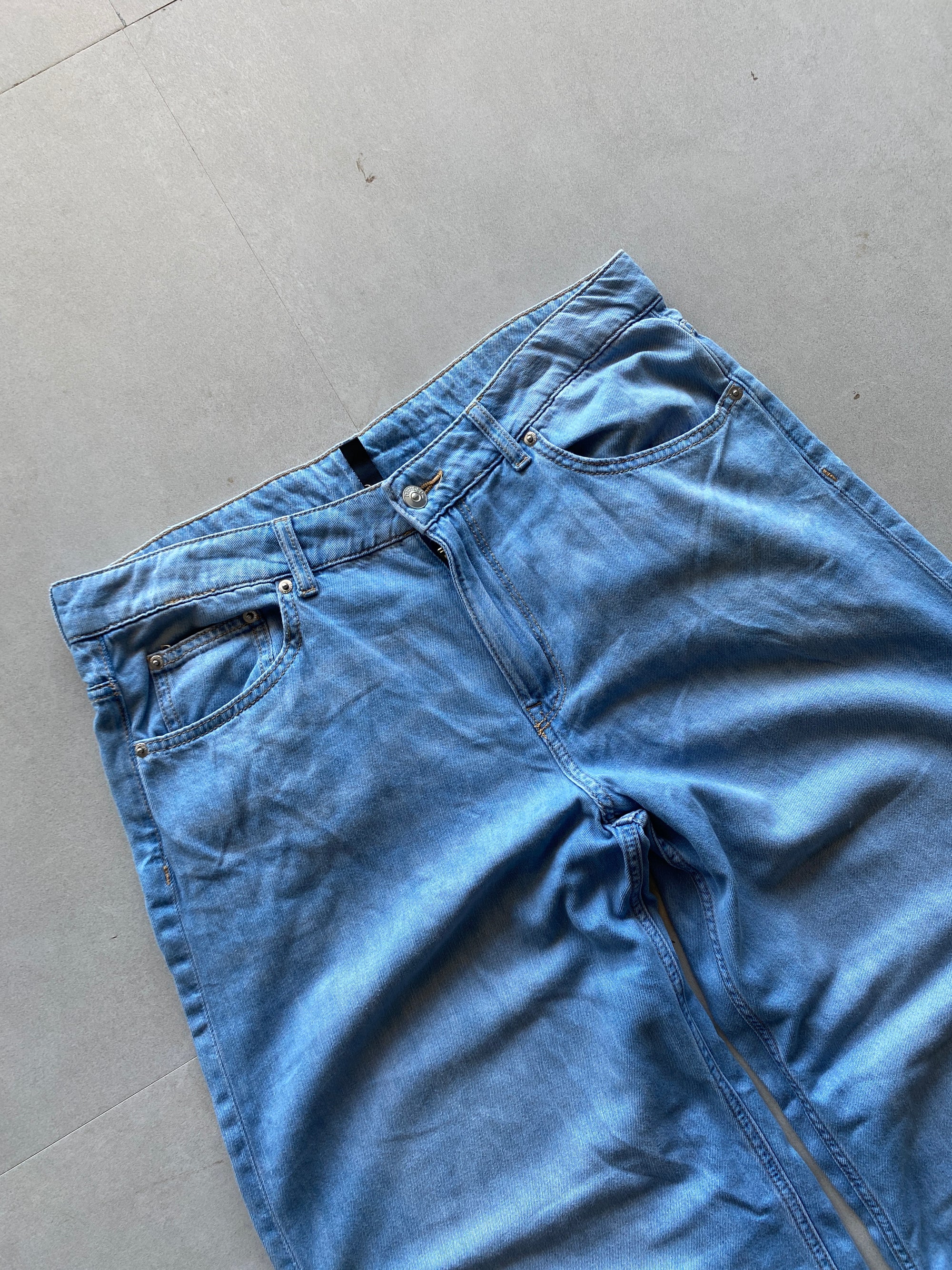 H&M WIDE LEG DENIM -