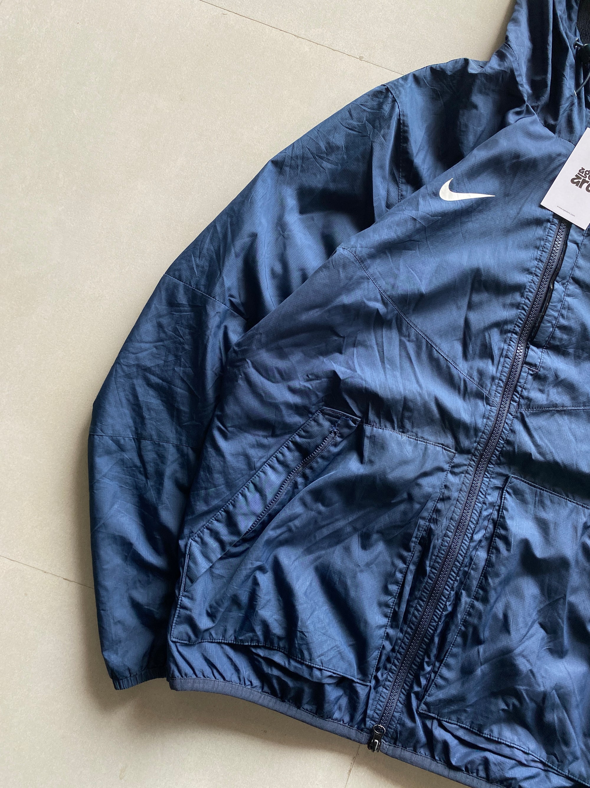 NIKE HOODED JACKET - L