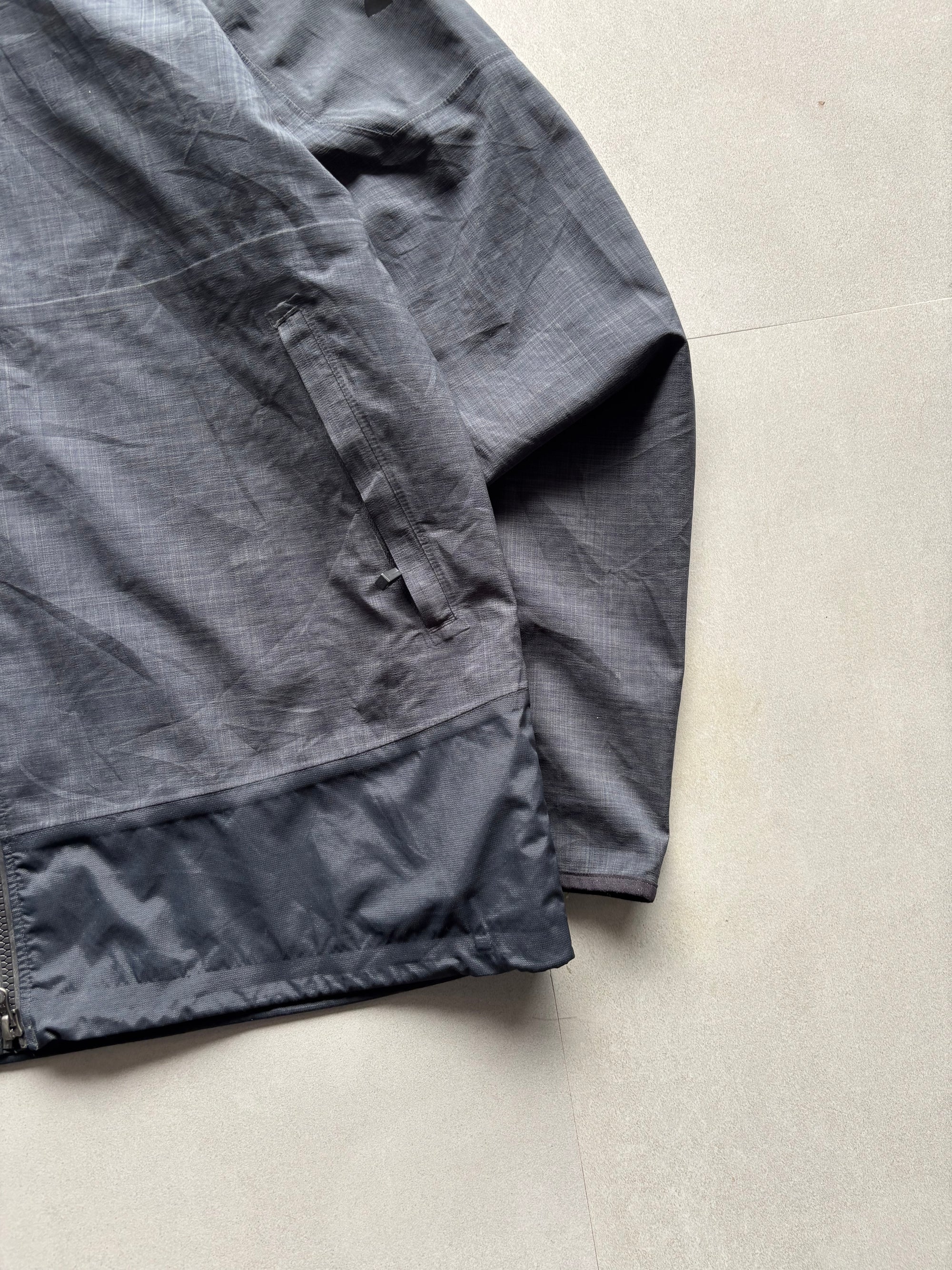 UNDER ARMOUR JACKET - XL