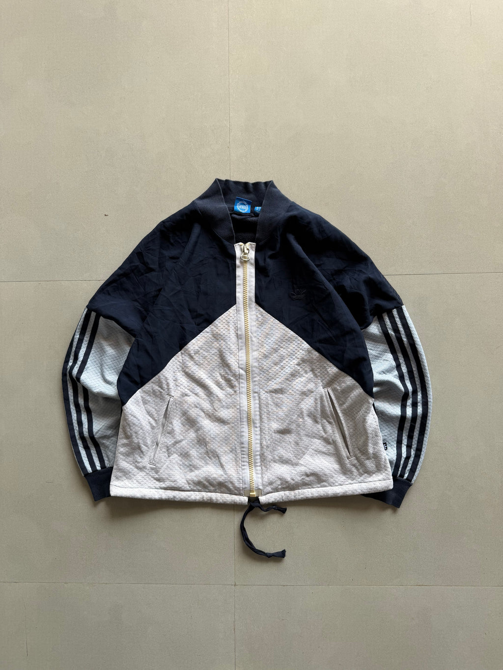 ADIDAS ORGINALS STRIPED JACKET - M