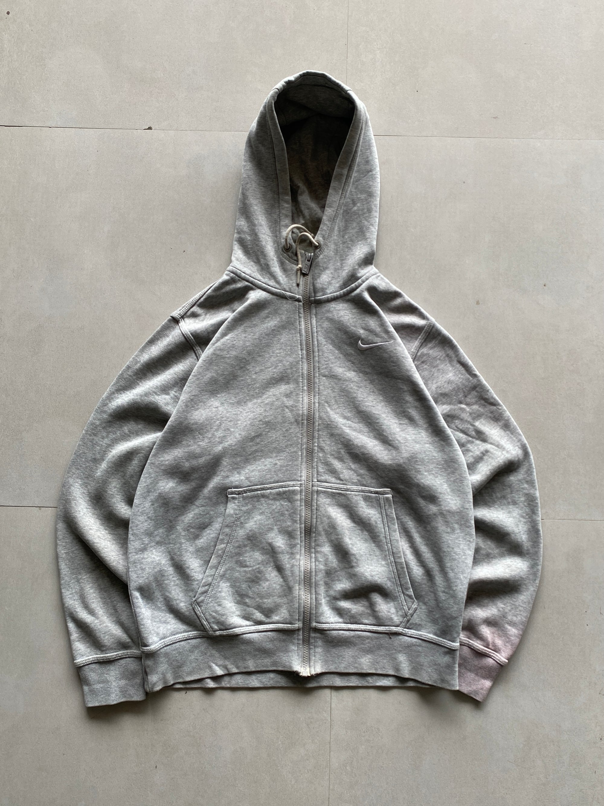 VINTAGE NIKE ZIPPER HOODIE - L