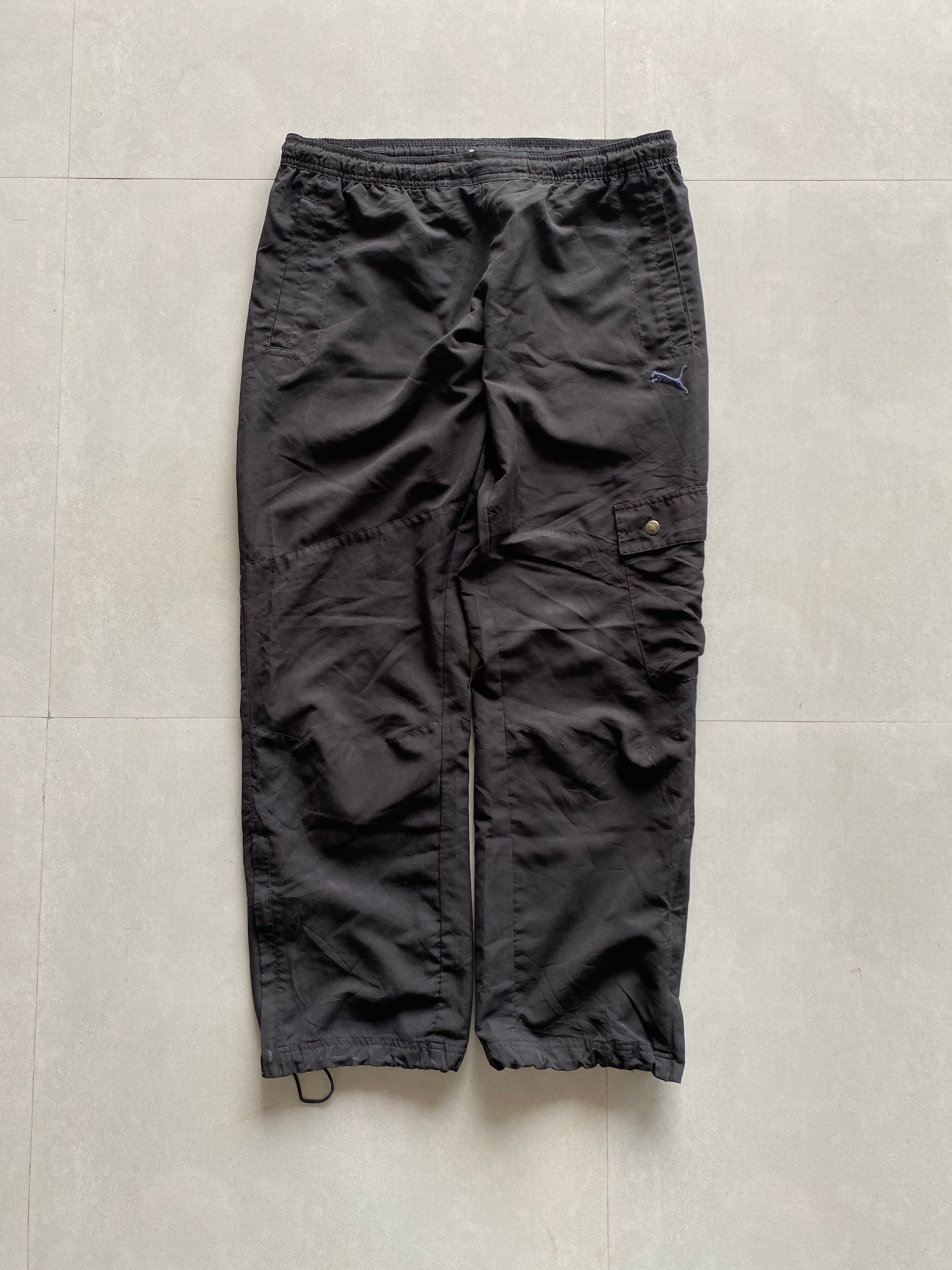 PUMA BAGGY CARGO TRACK PANT - M