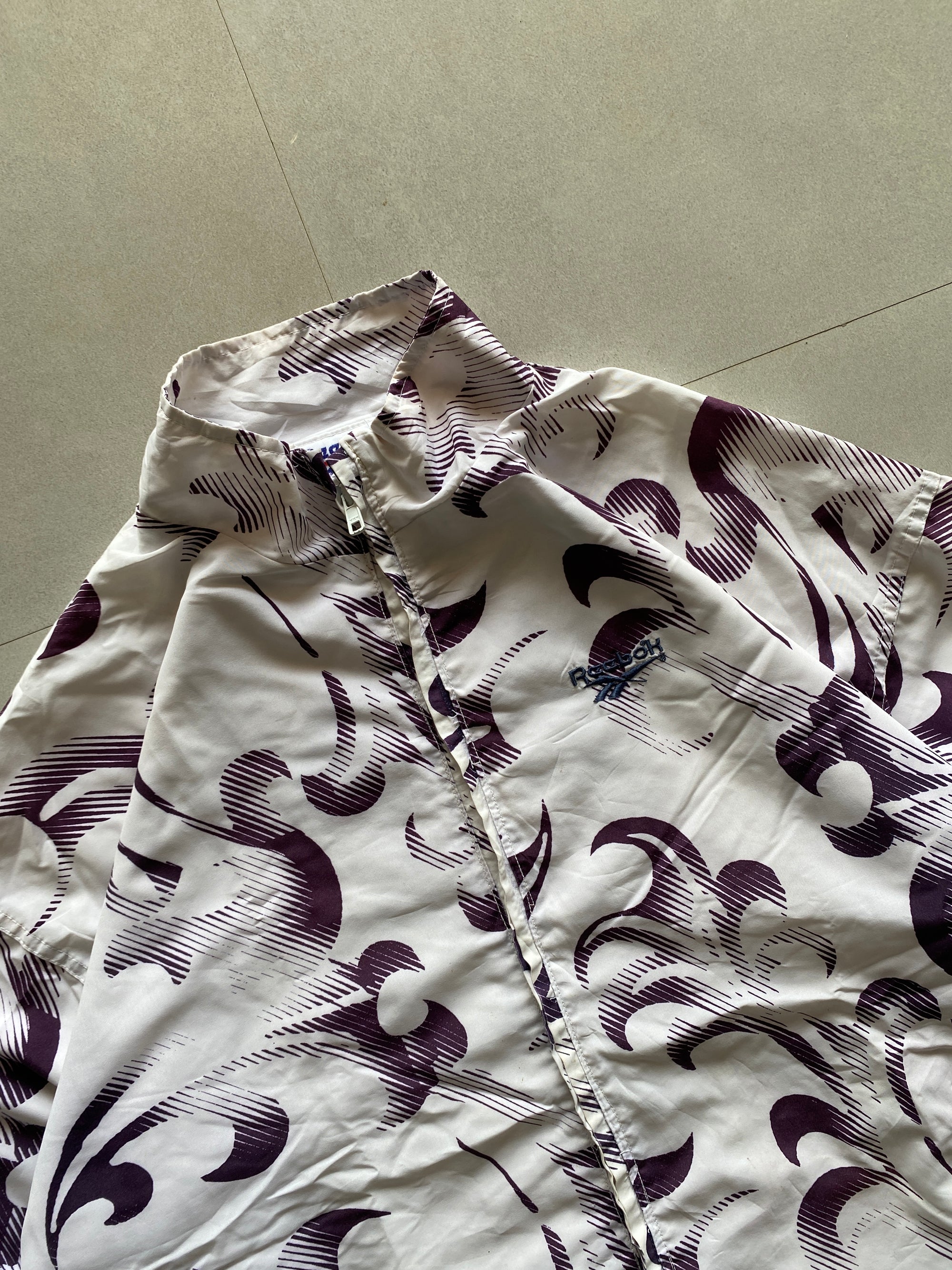 VINTAGE REEBOK PRINTED JACKET - XL
