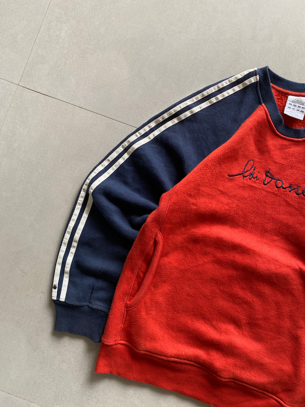 ADIDAS SWEATSHIRT - XL