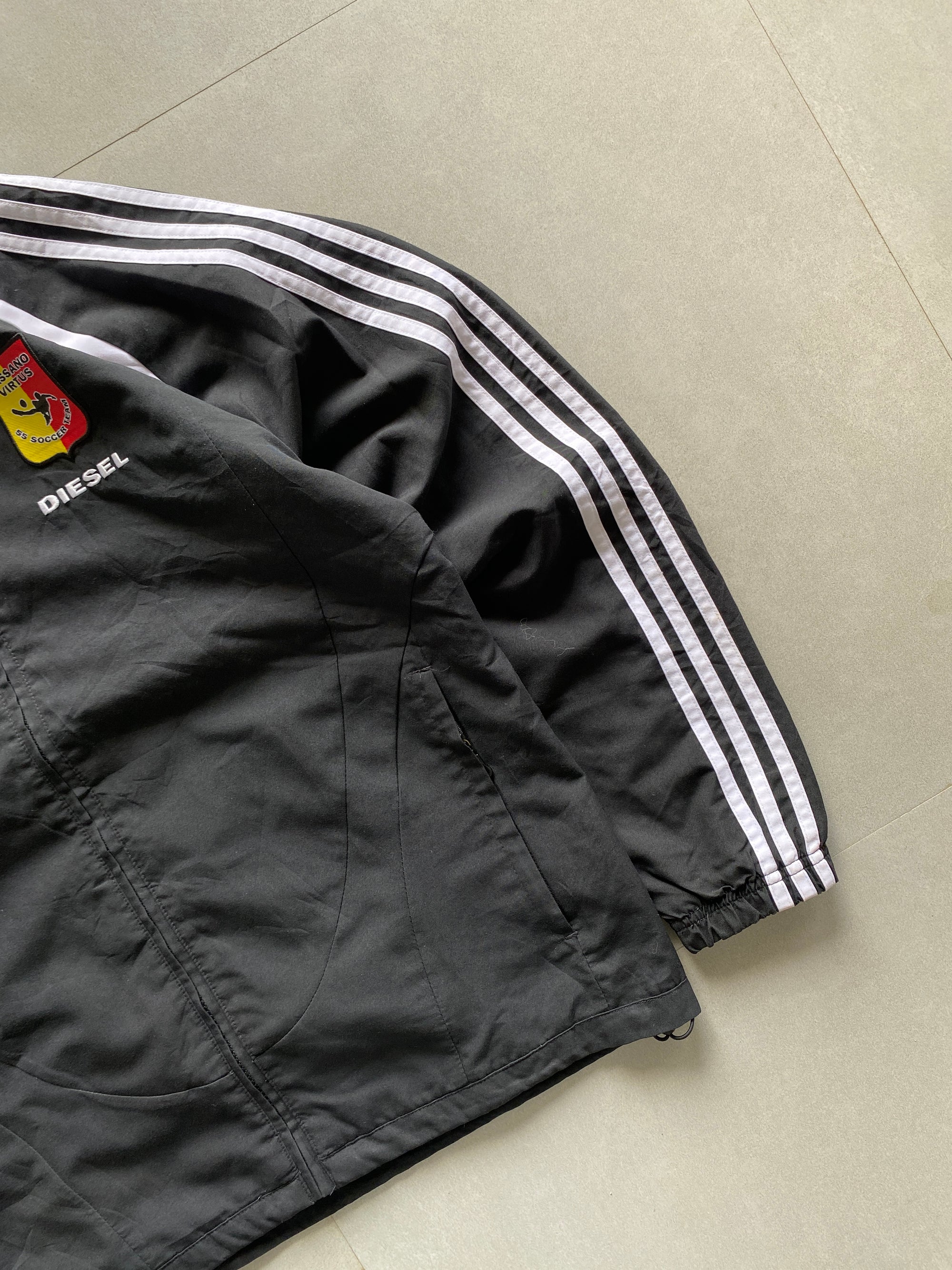 VINTAGE ADIDAS STRIPED JACKET -M