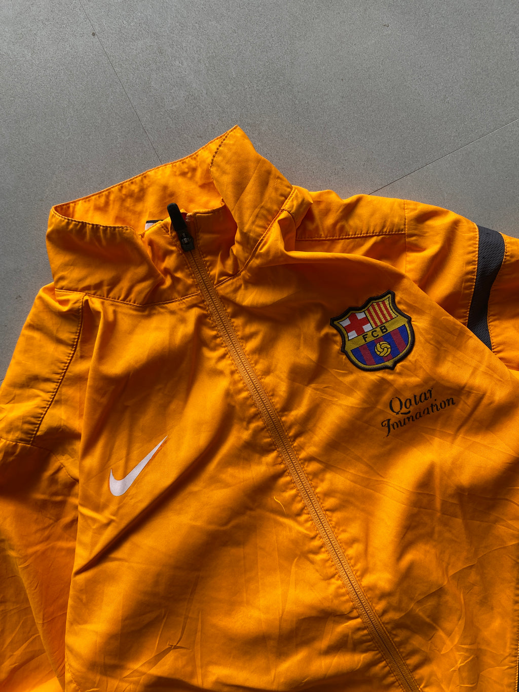 VINTAGE NIKE BARCELONA JACKET - M