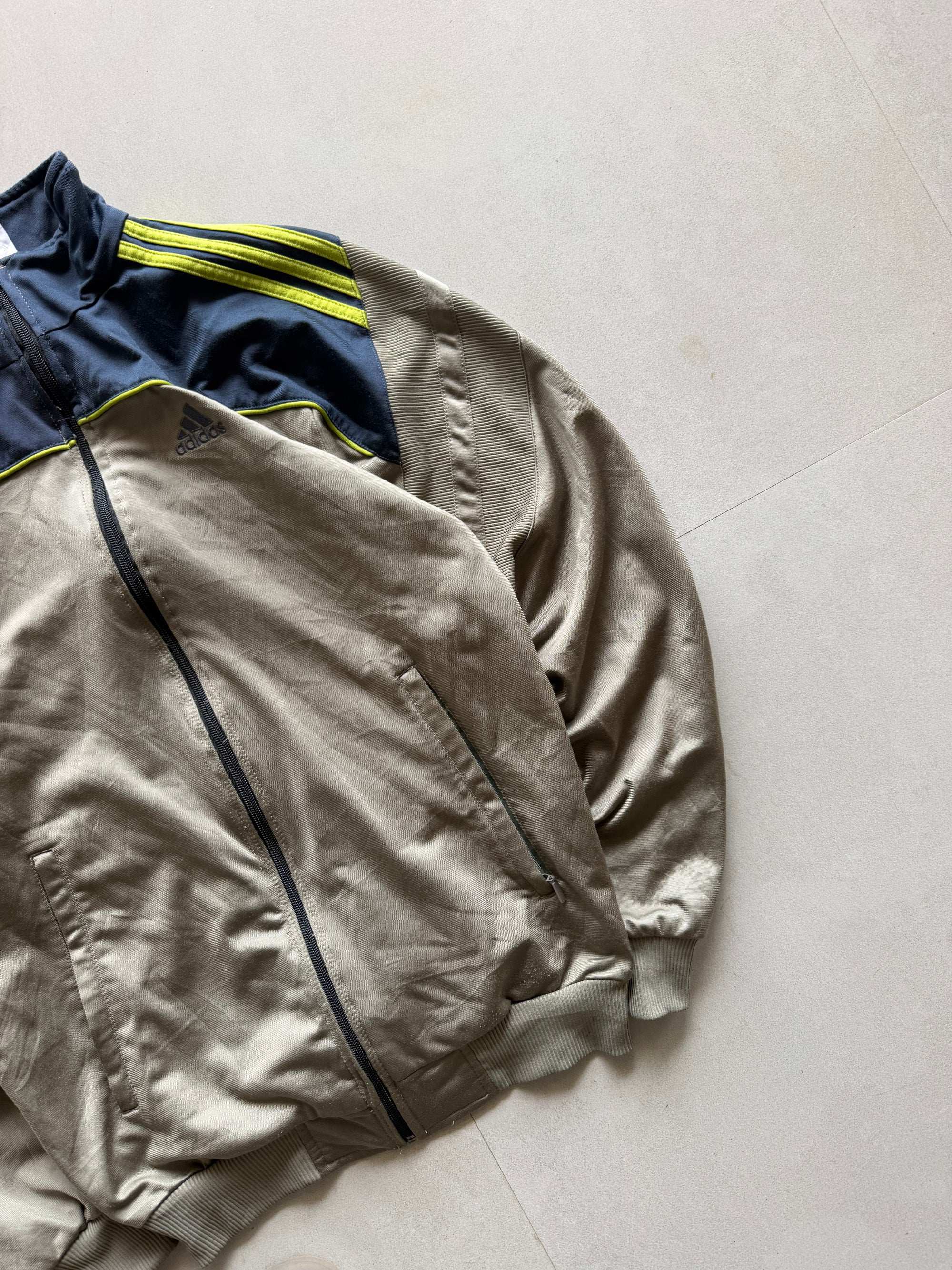 00S ADIDAS STIPED JACKET -