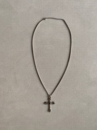 GOTHIC CROSS PENDANT CHAIN