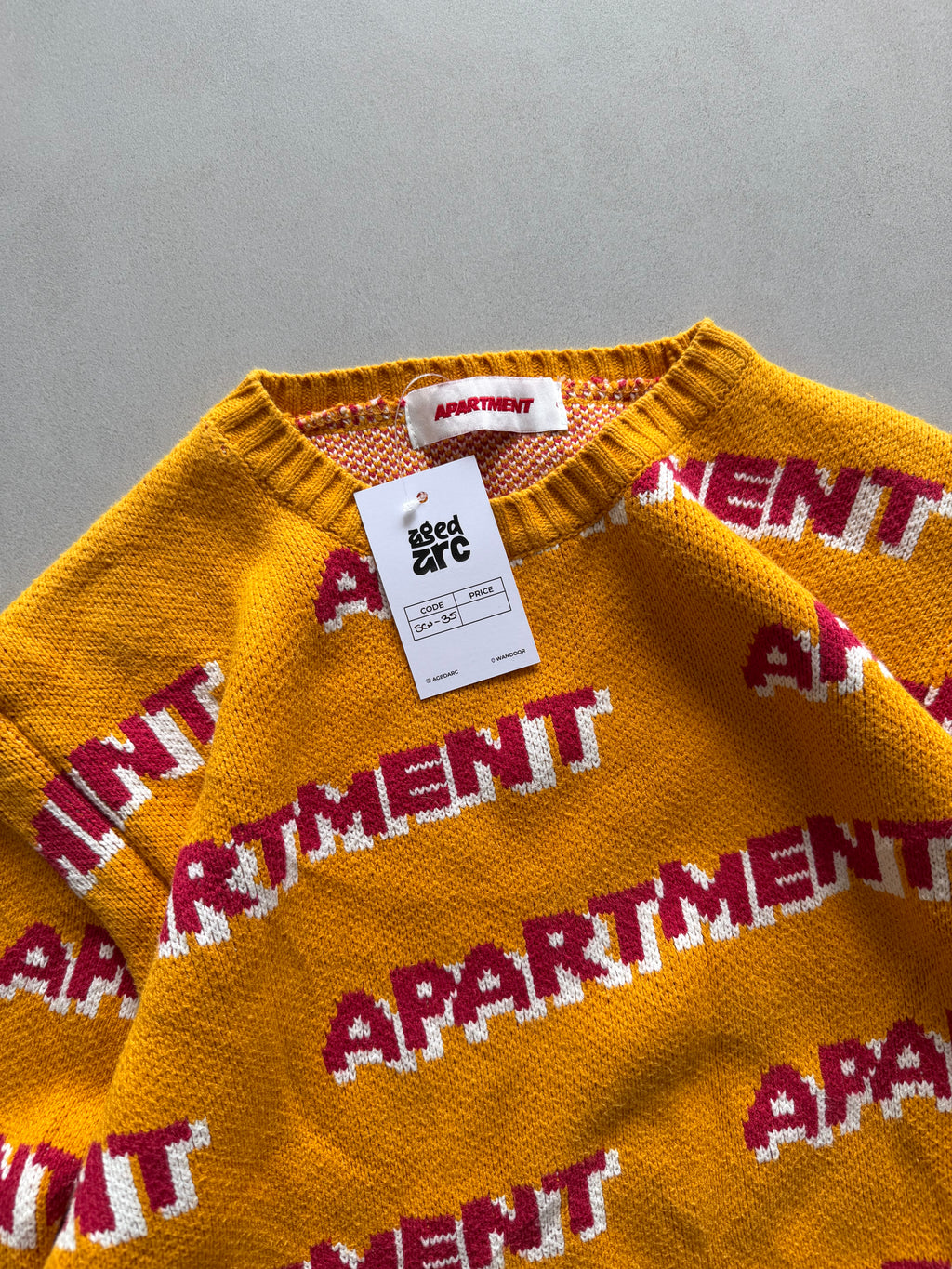 APARTMENT KNIT SWEATER SW35 - M
