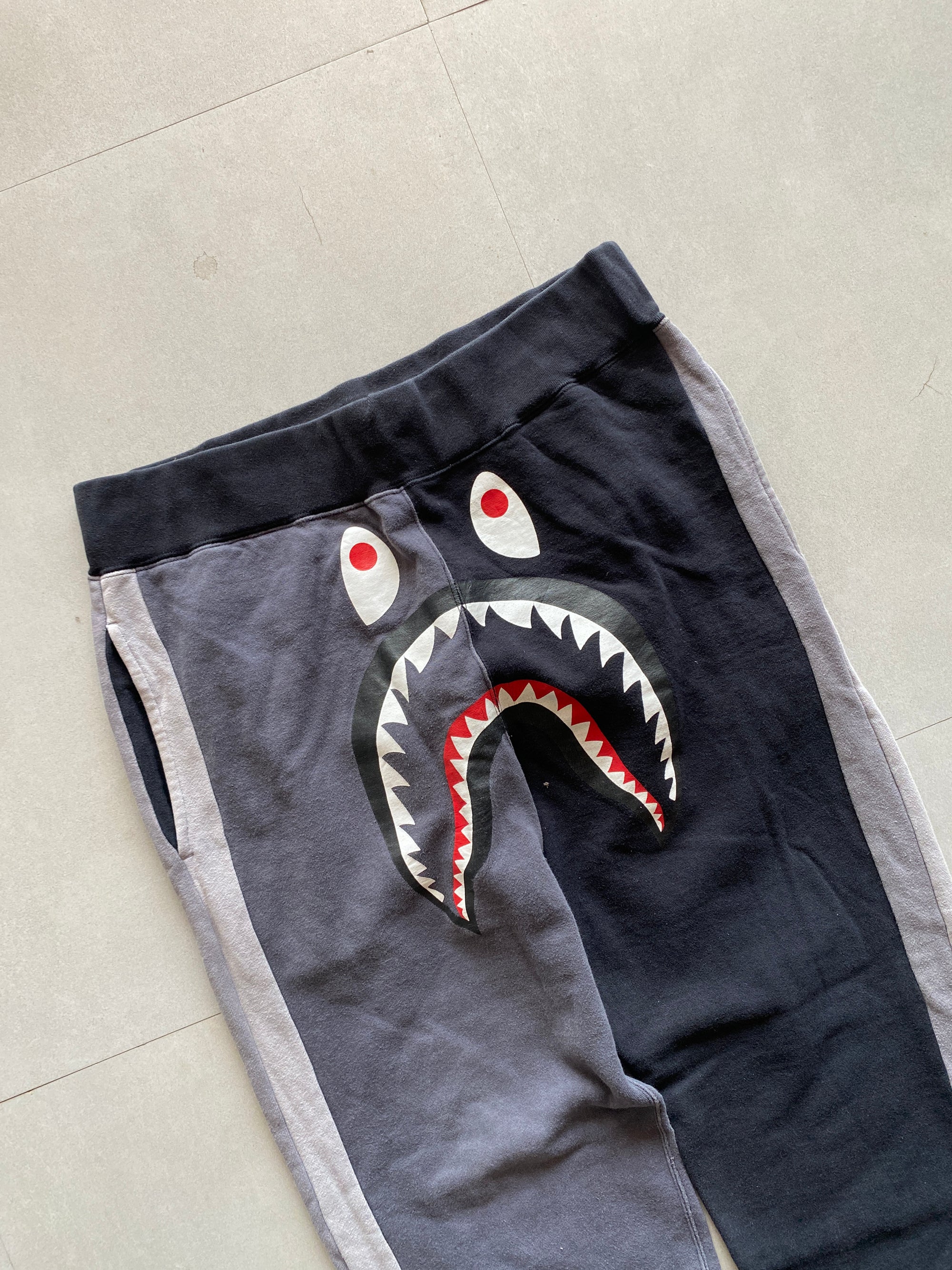 A BATHING APE SWEAT PANT - M