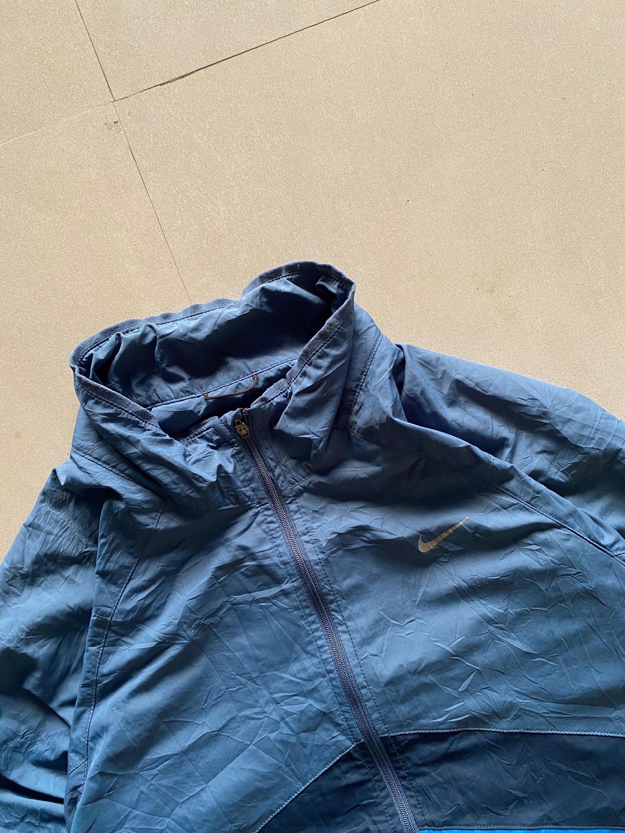 VINTAGE NIKE JACKET - M
