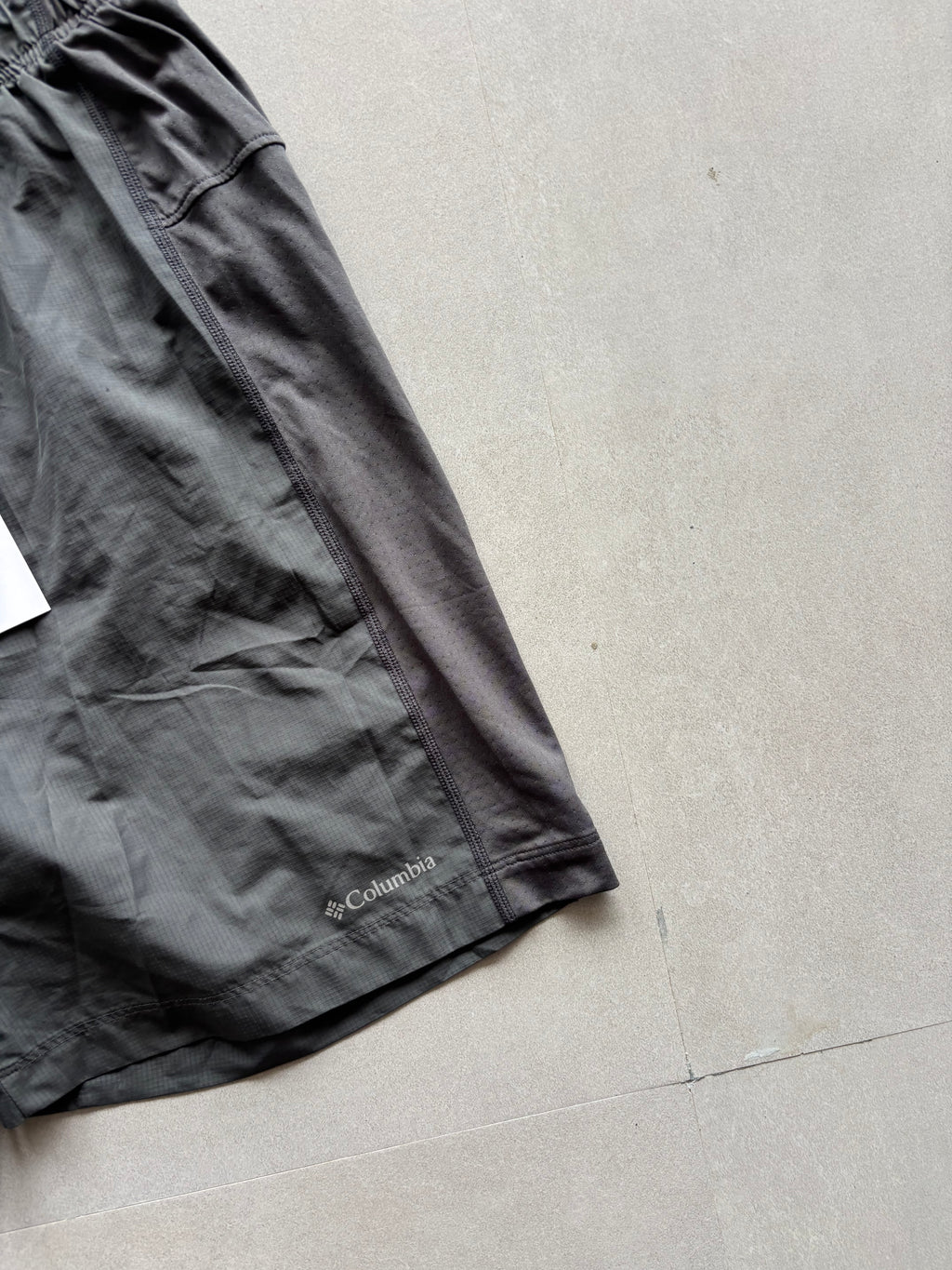 COLUMBIA SHORTS - M