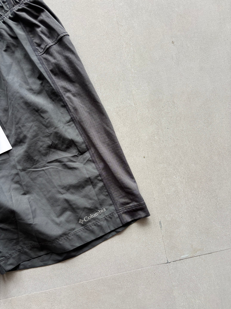 COLUMBIA SHORTS - M