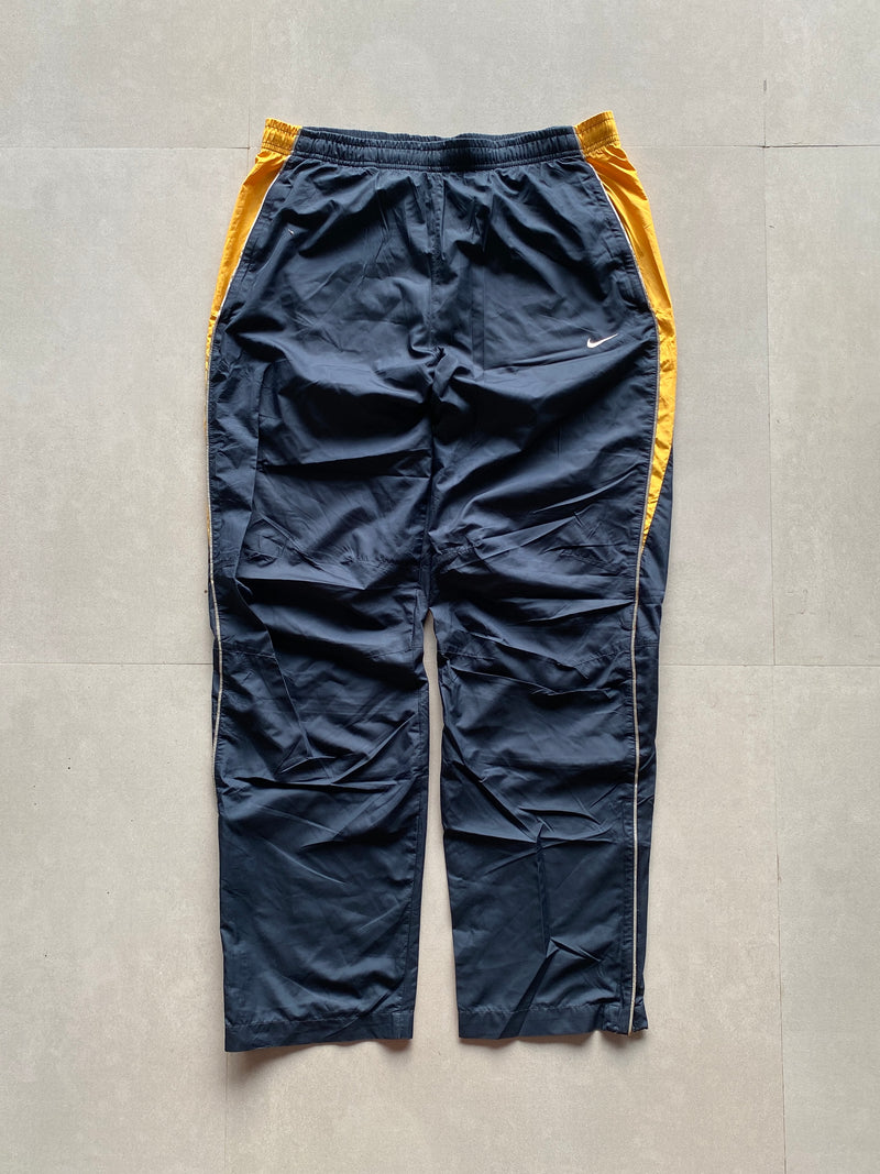 NIKE BAGGY TRACK PANT - M