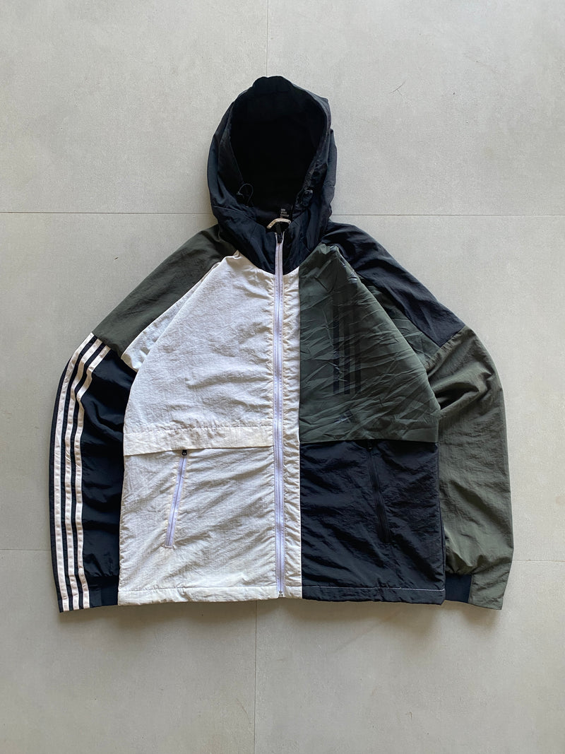 ADIDAS STRIPED JACKET - M