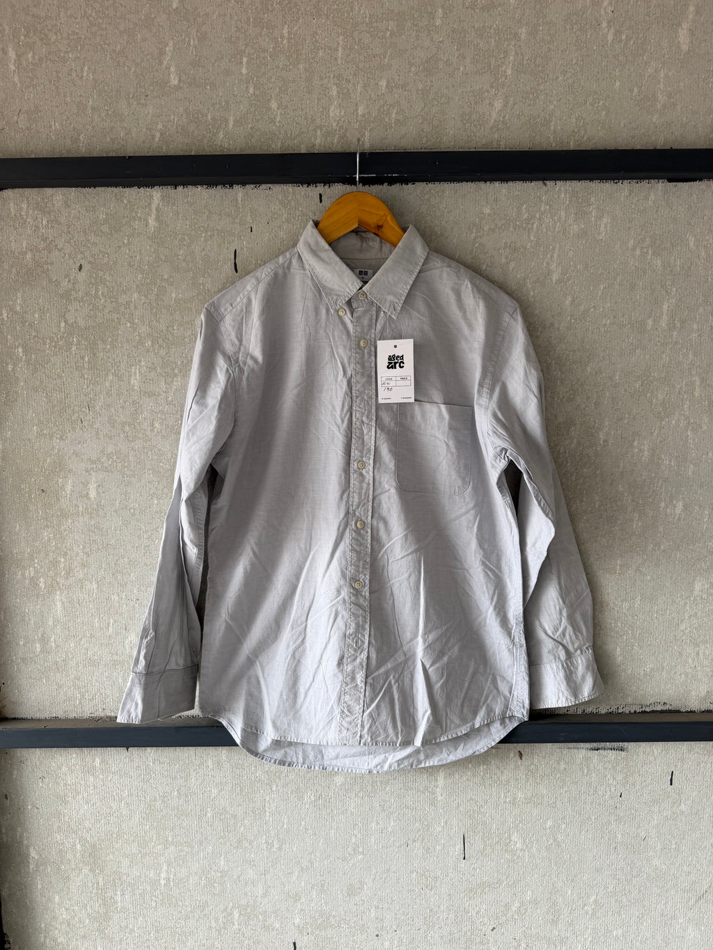UNIQLO SHIRT ST190 - M