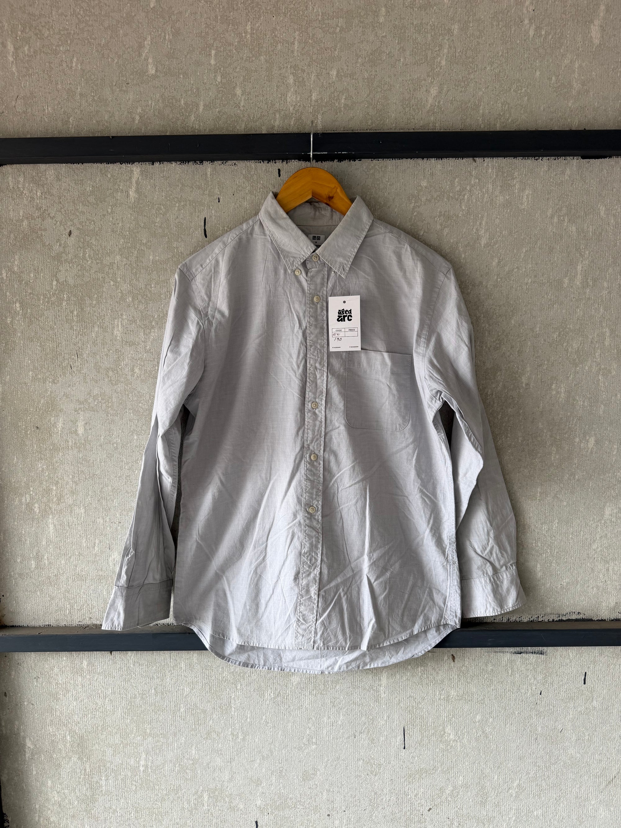 UNIQLO SHIRT ST190 - M