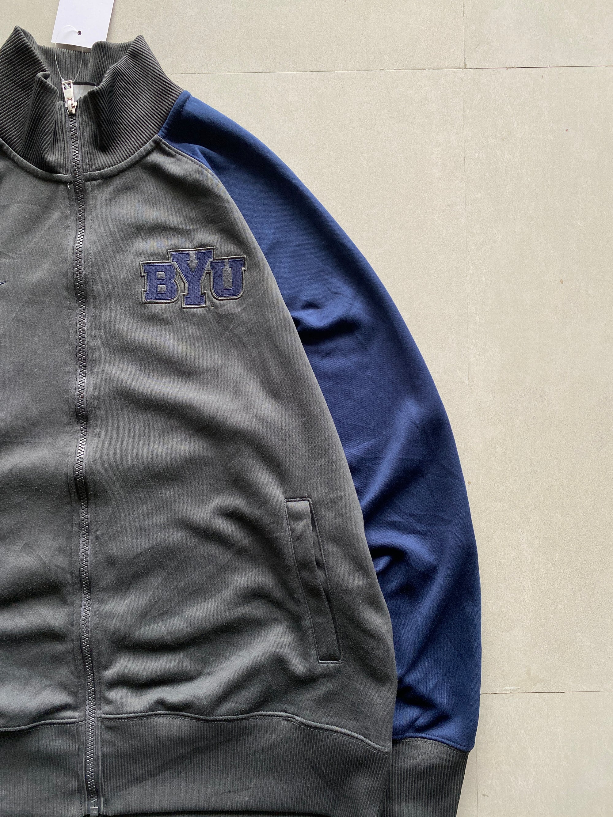 VINTAGE NIKE JACKET - L