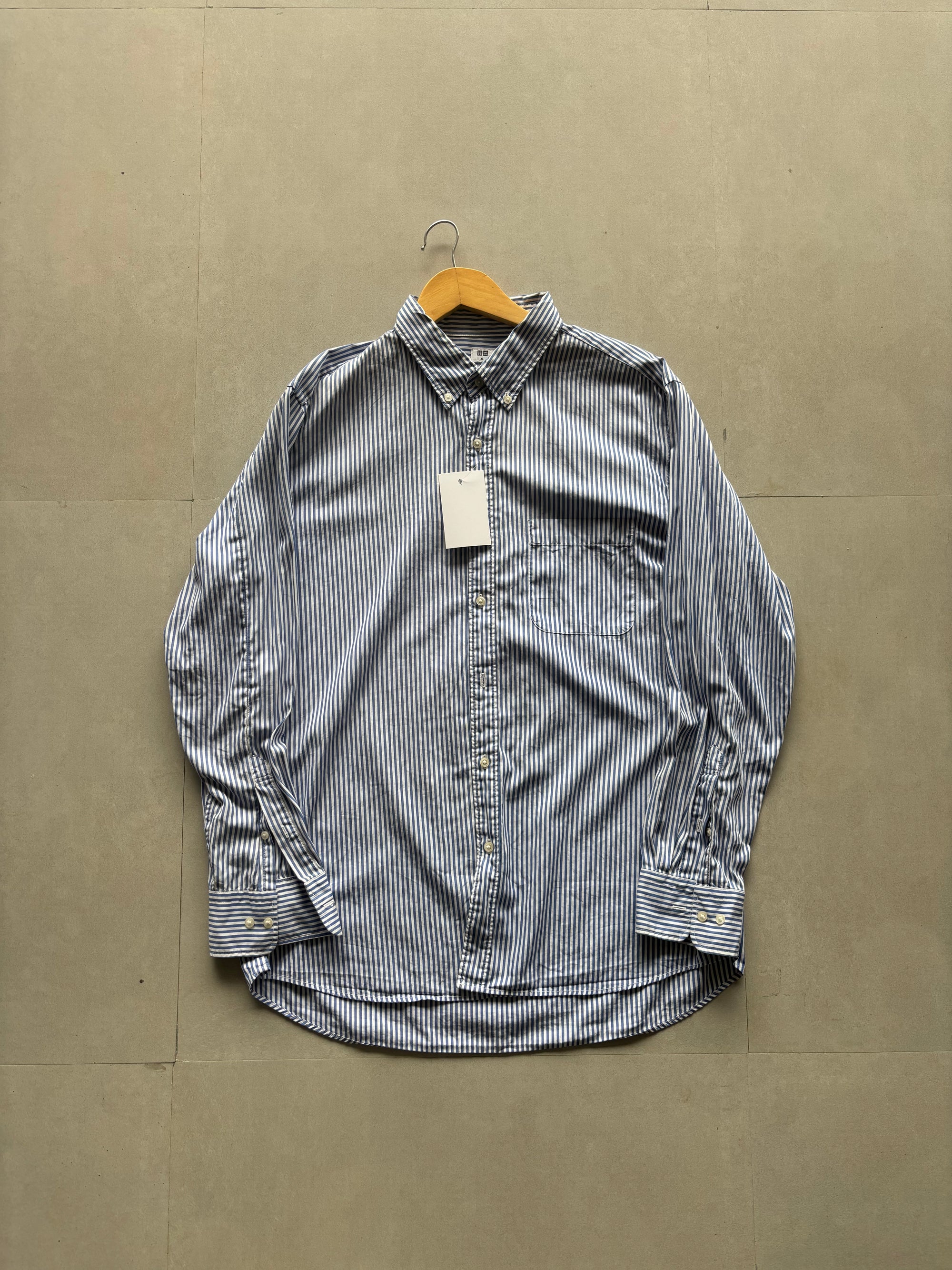 UNIQLO BLUE STRIPED FORMAL SHIRT - L