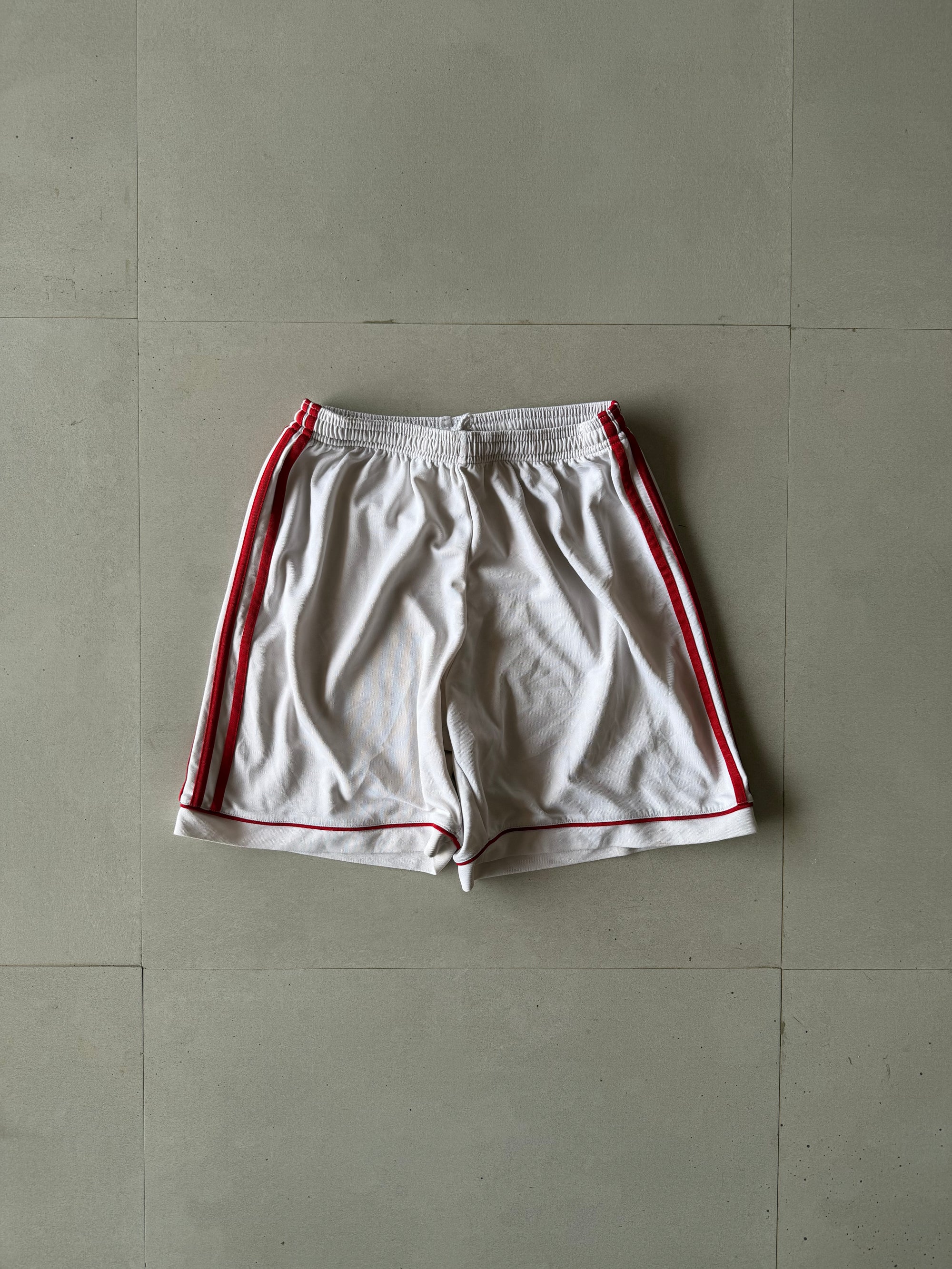 ADIDAS STRIPED SHORTS - S