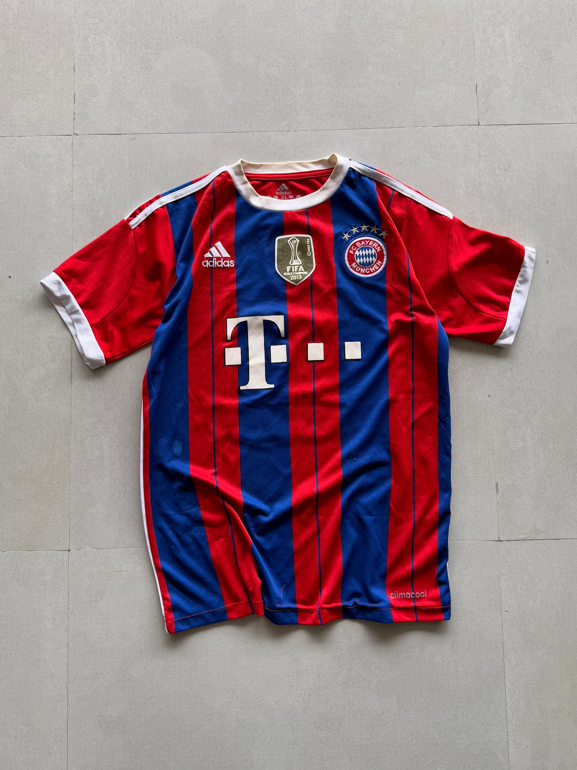 2014 BAYERN MUNICH JERSEY LEWANDOSKI (9) - S