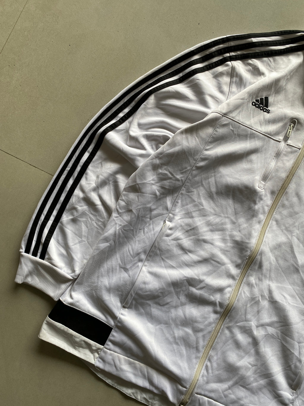 VINTAGE ADIDAS JUVENTUS STRIPED JACKET - XL