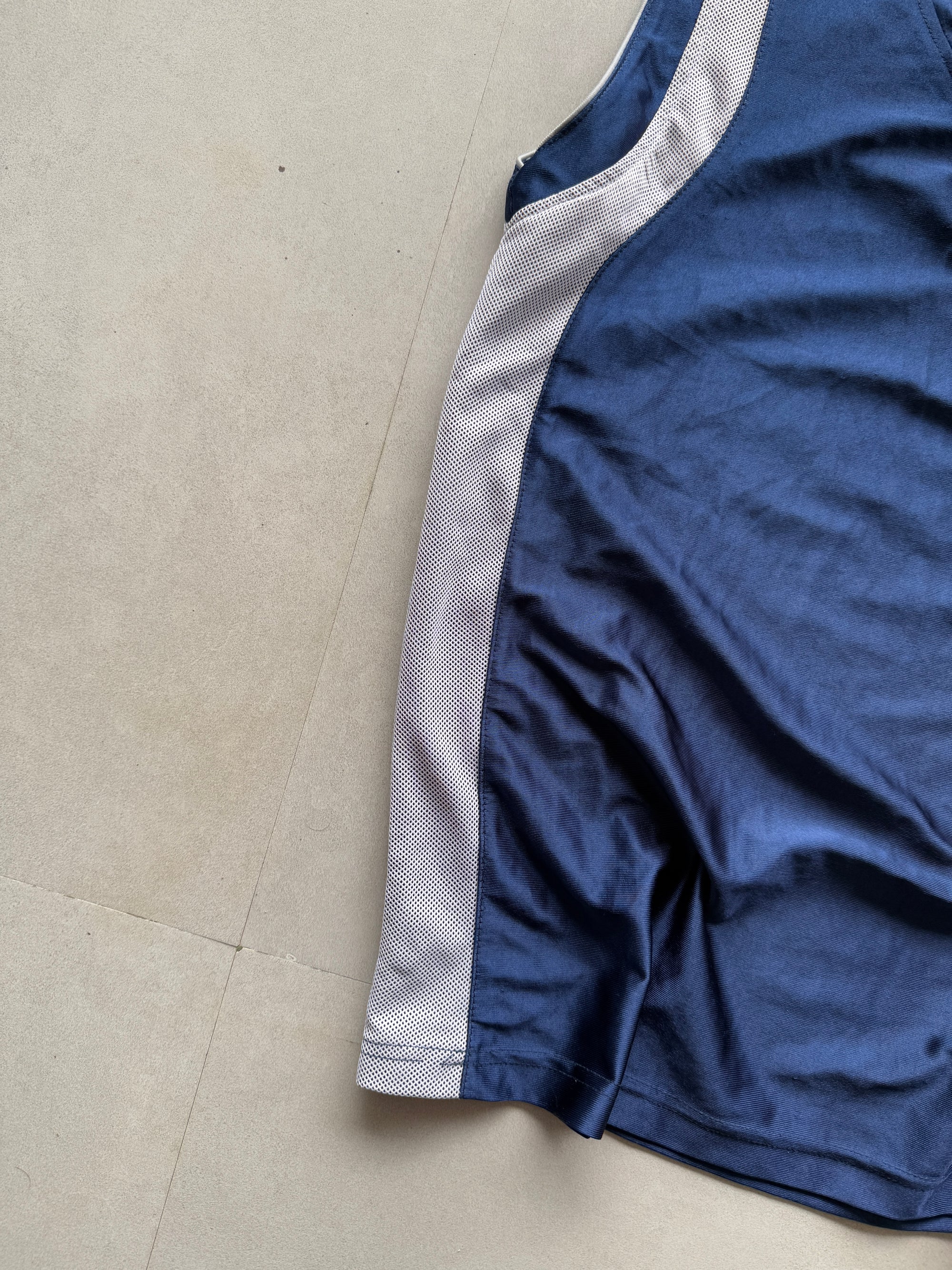 VINTAGE NIKE ACG TANK TOP - M