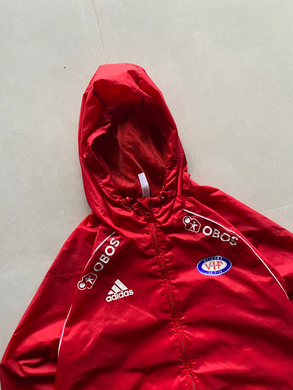 ADIDAS HOODED JACKET - L