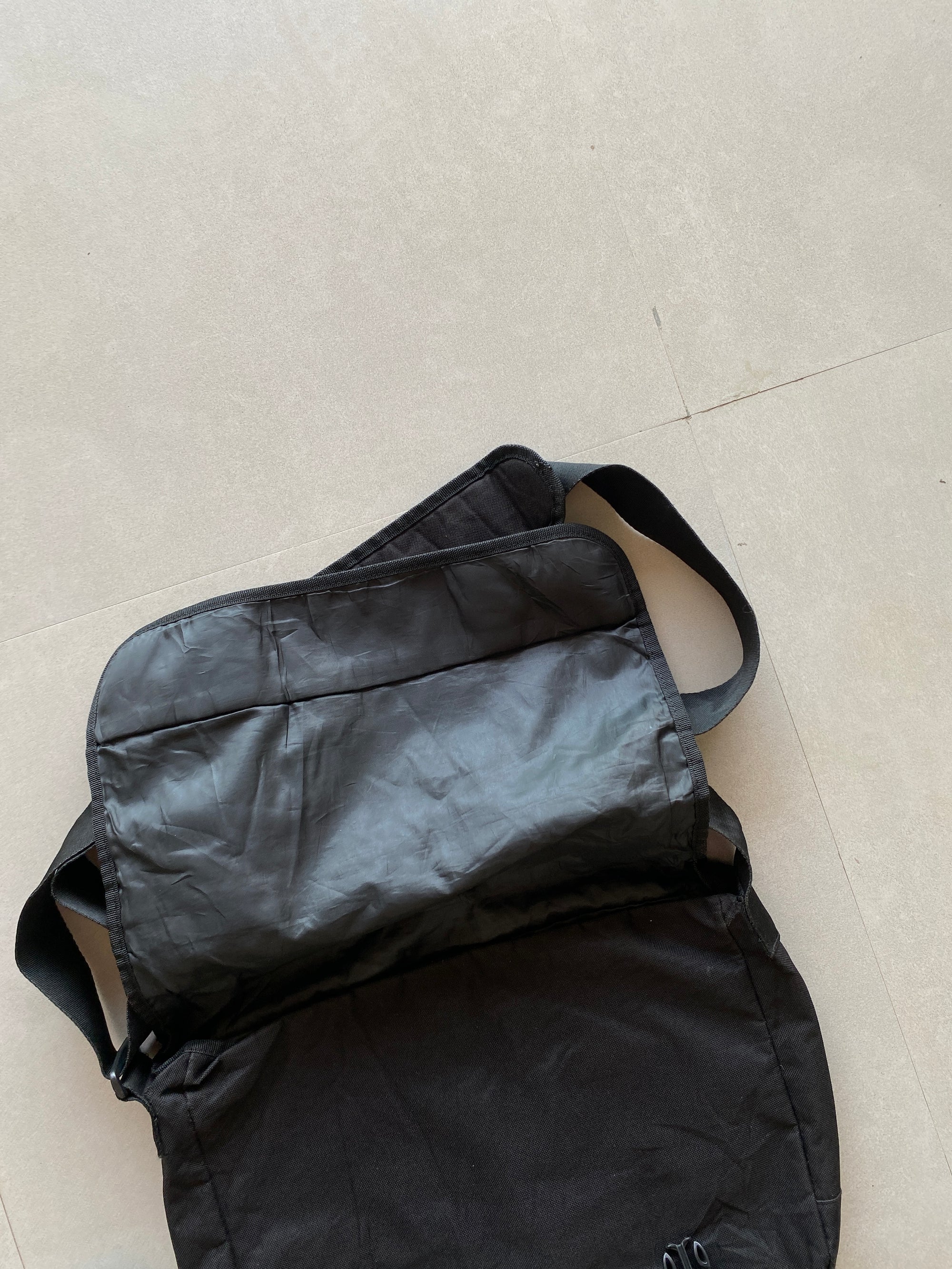 NNXX SIDE BAG