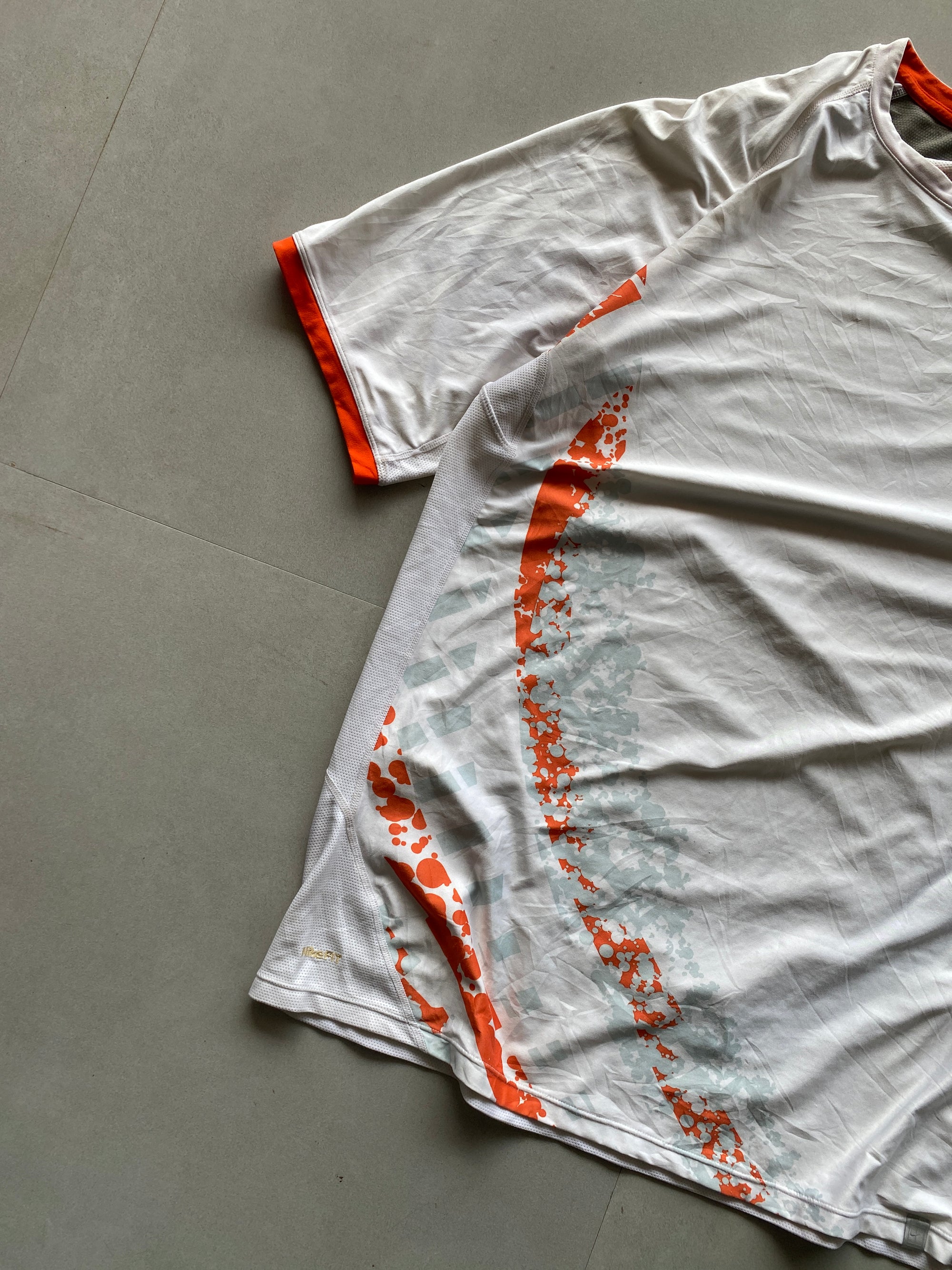 NIKE DRI-FIT TEE - XL