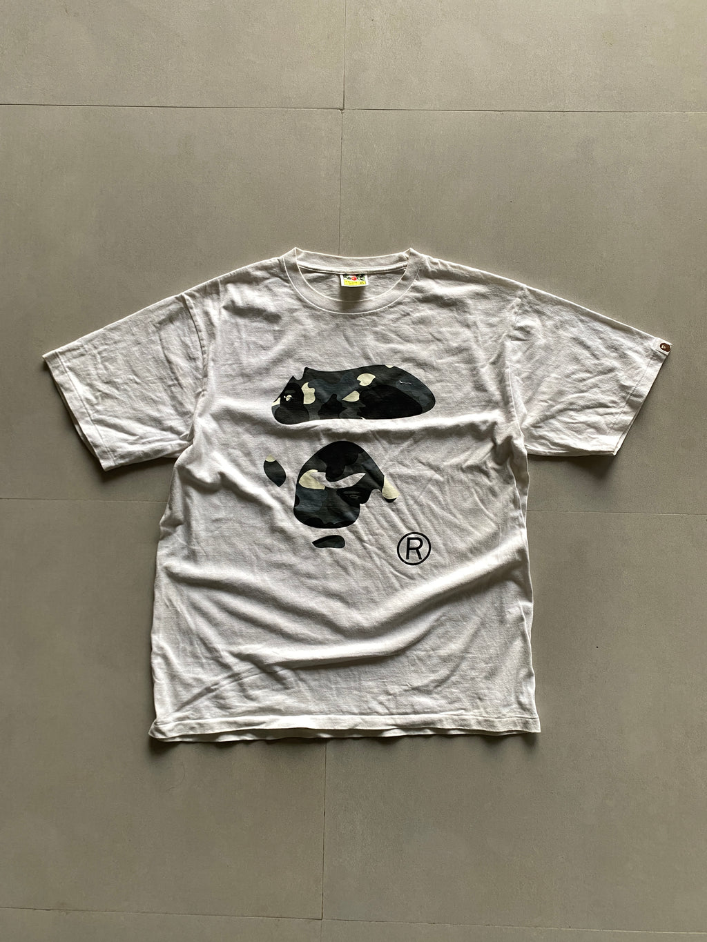 BAPE CAMO APE LOGO TEE - M