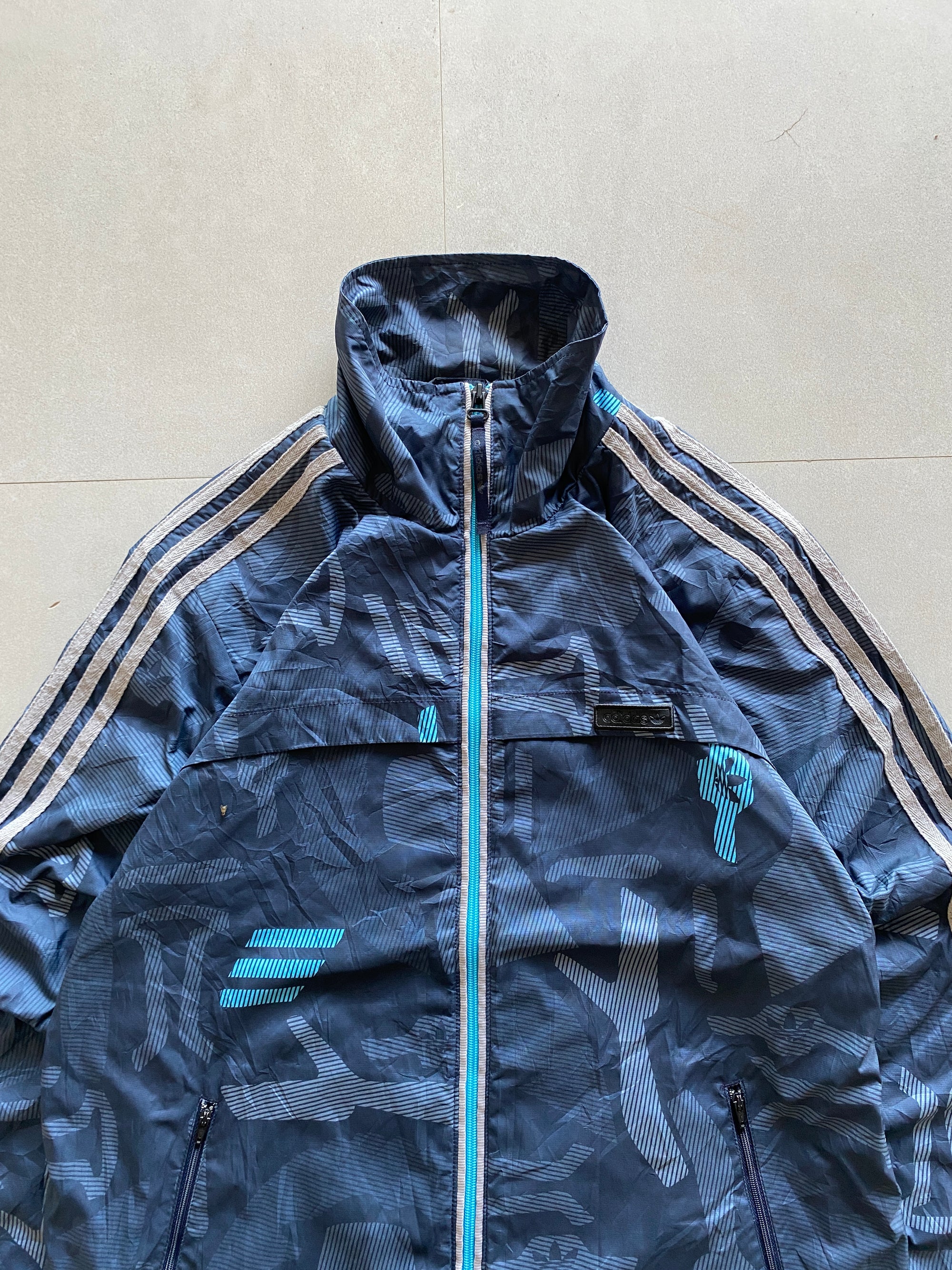 ADIDAS PRINTED STRIPED JACKET - M