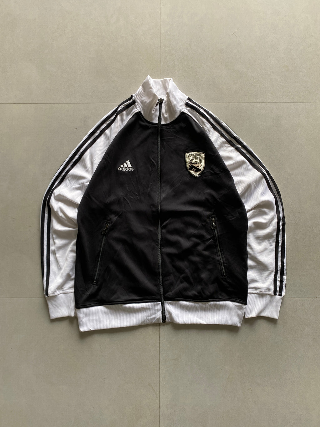 ADIDAS STRIPED JACKET - M