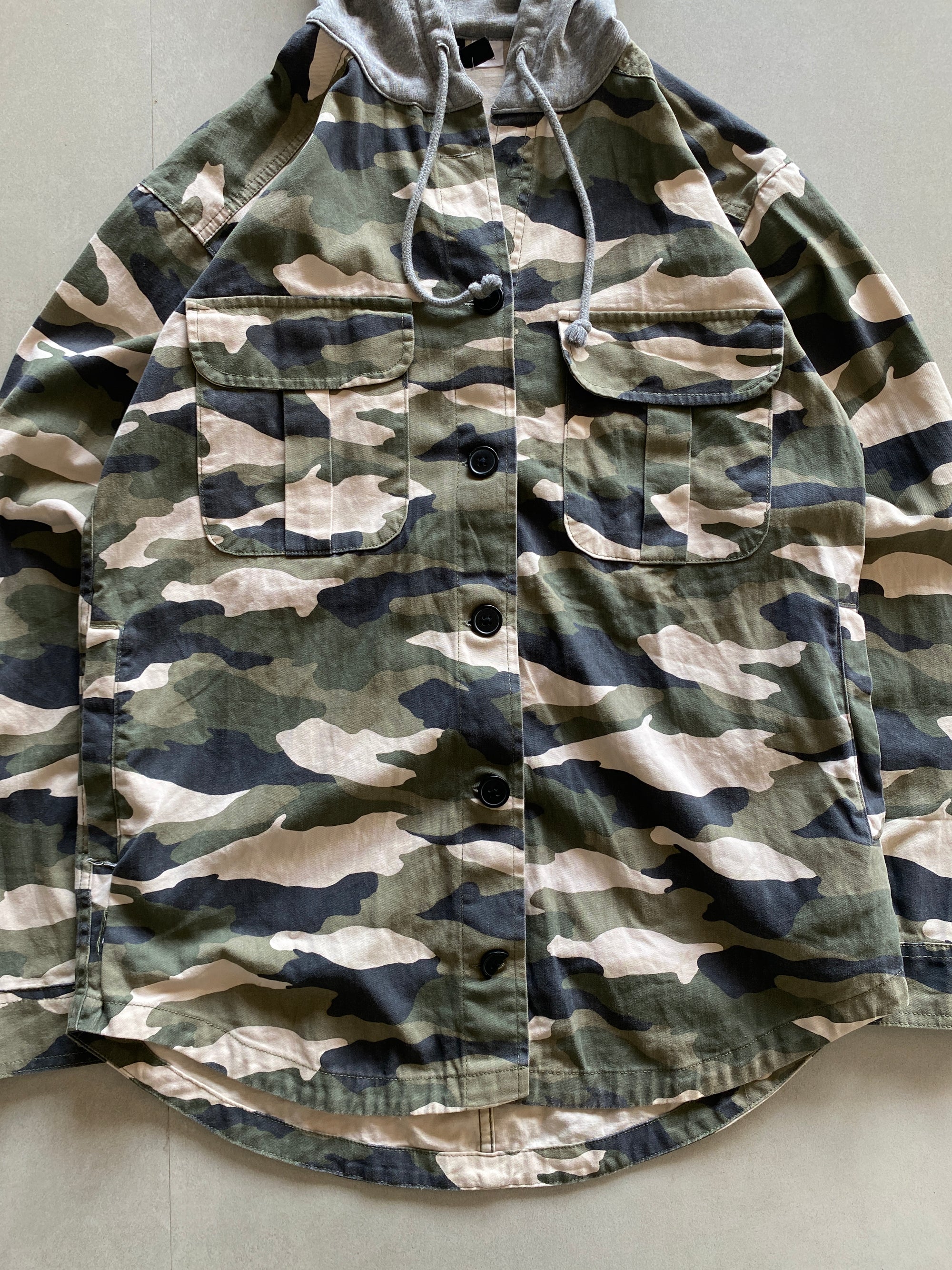 H&M CAMOUFLAGE HOODED JACKET - S