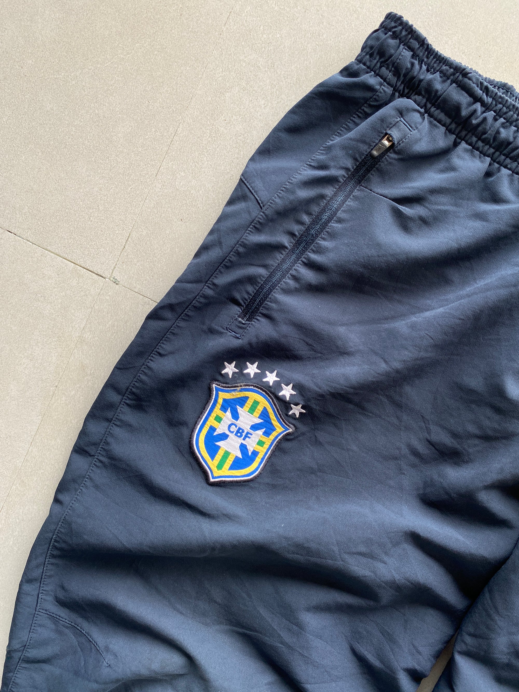 NIKE BRAZIL TRACK PANT - L