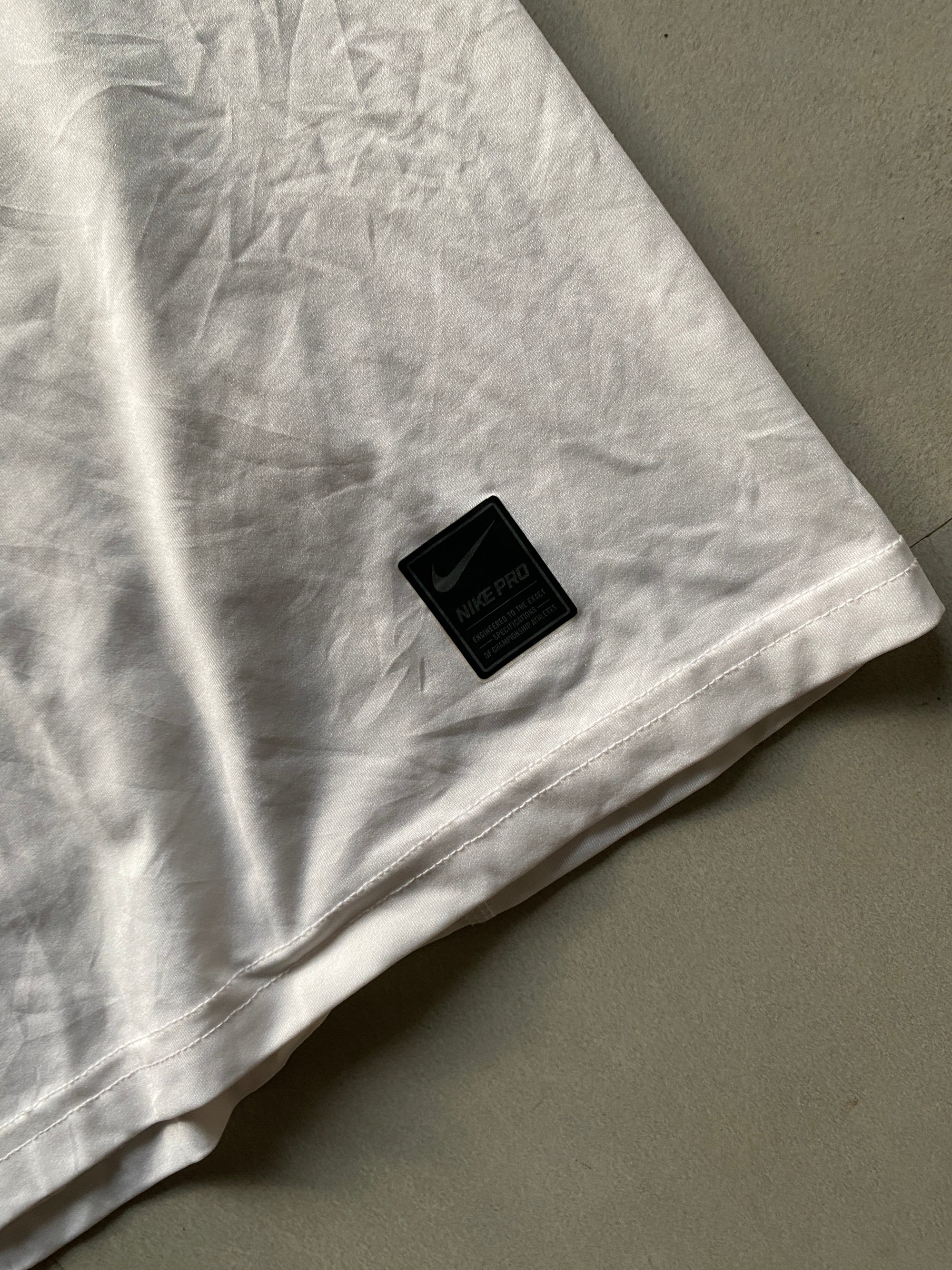 NIKE PRO COMPRESSION TEE - S