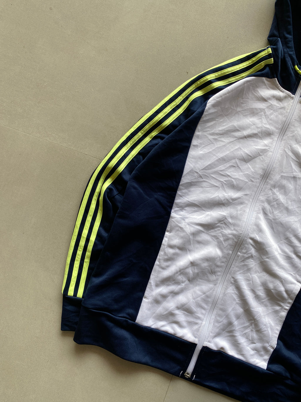 ADIDAS STRIPED HOODED JACKET - M