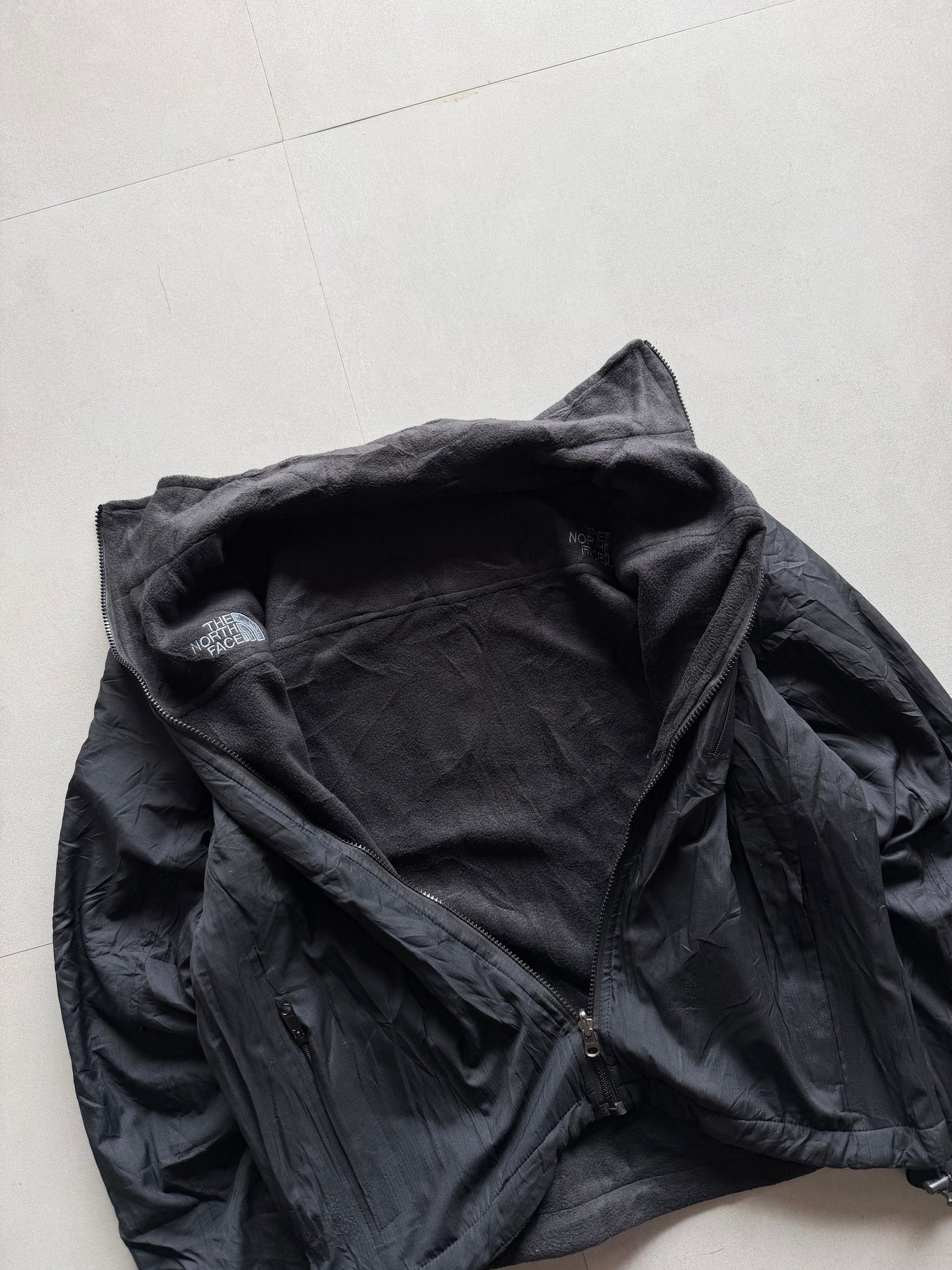 THE NORTH FACE REVERSIBLE JACKET - M