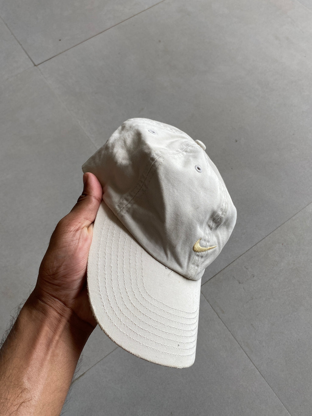 NIKE WHITE CAP