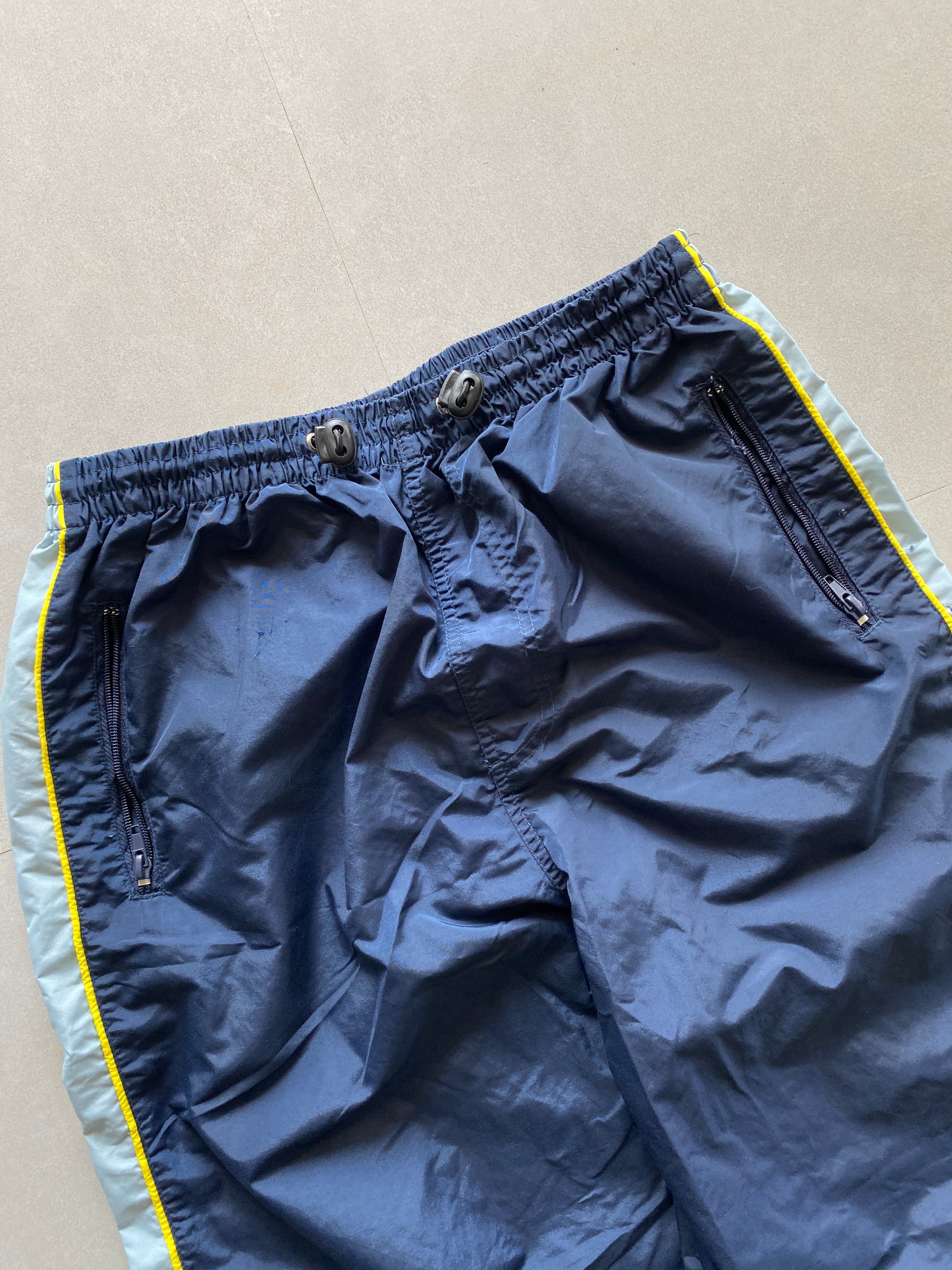 BAGGY TRACK PANT - M