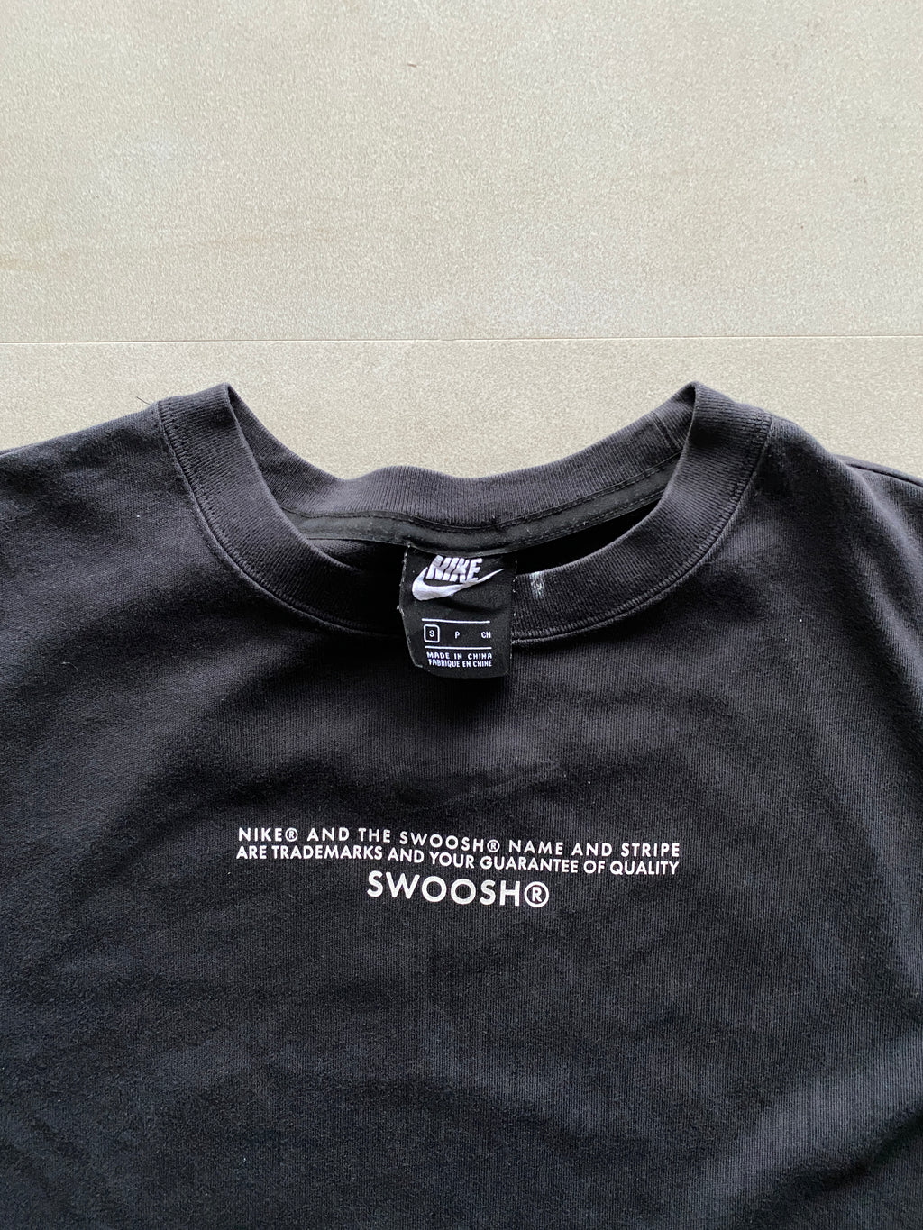 NIKE DOUBLE HIT SWOOSH TEE - S