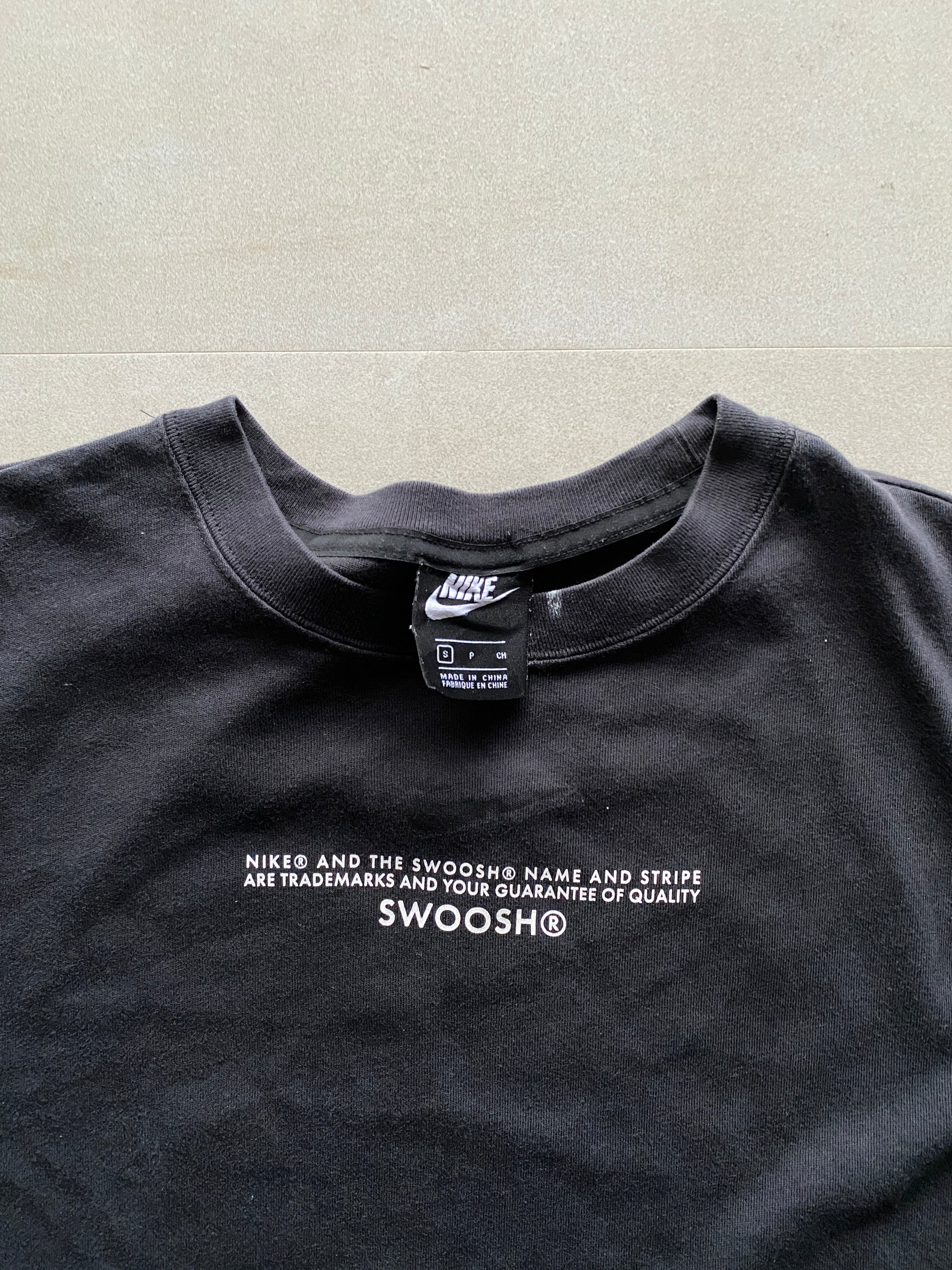 NIKE DOUBLE HIT SWOOSH TEE - S