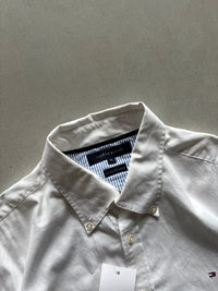 TOMMY HILFIGER WHITE SOLID FORMAL SHIRT - L