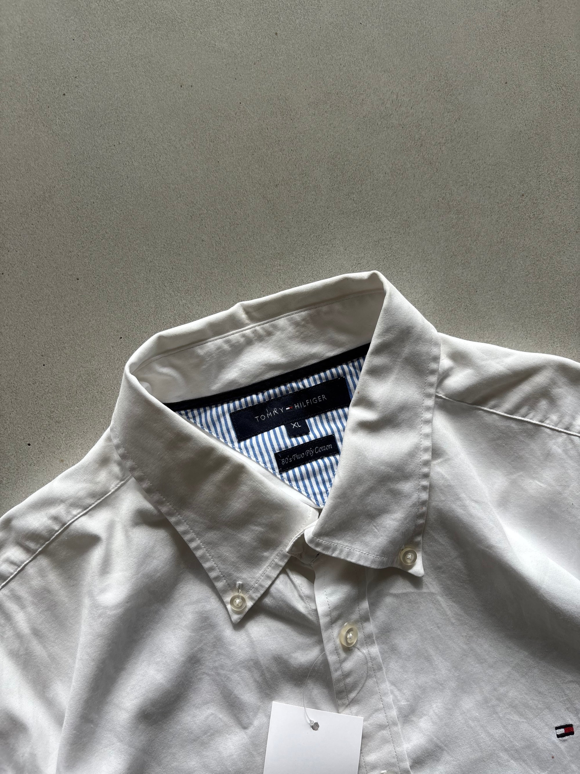 TOMMY HILFIGER WHITE SOLID FORMAL SHIRT - L